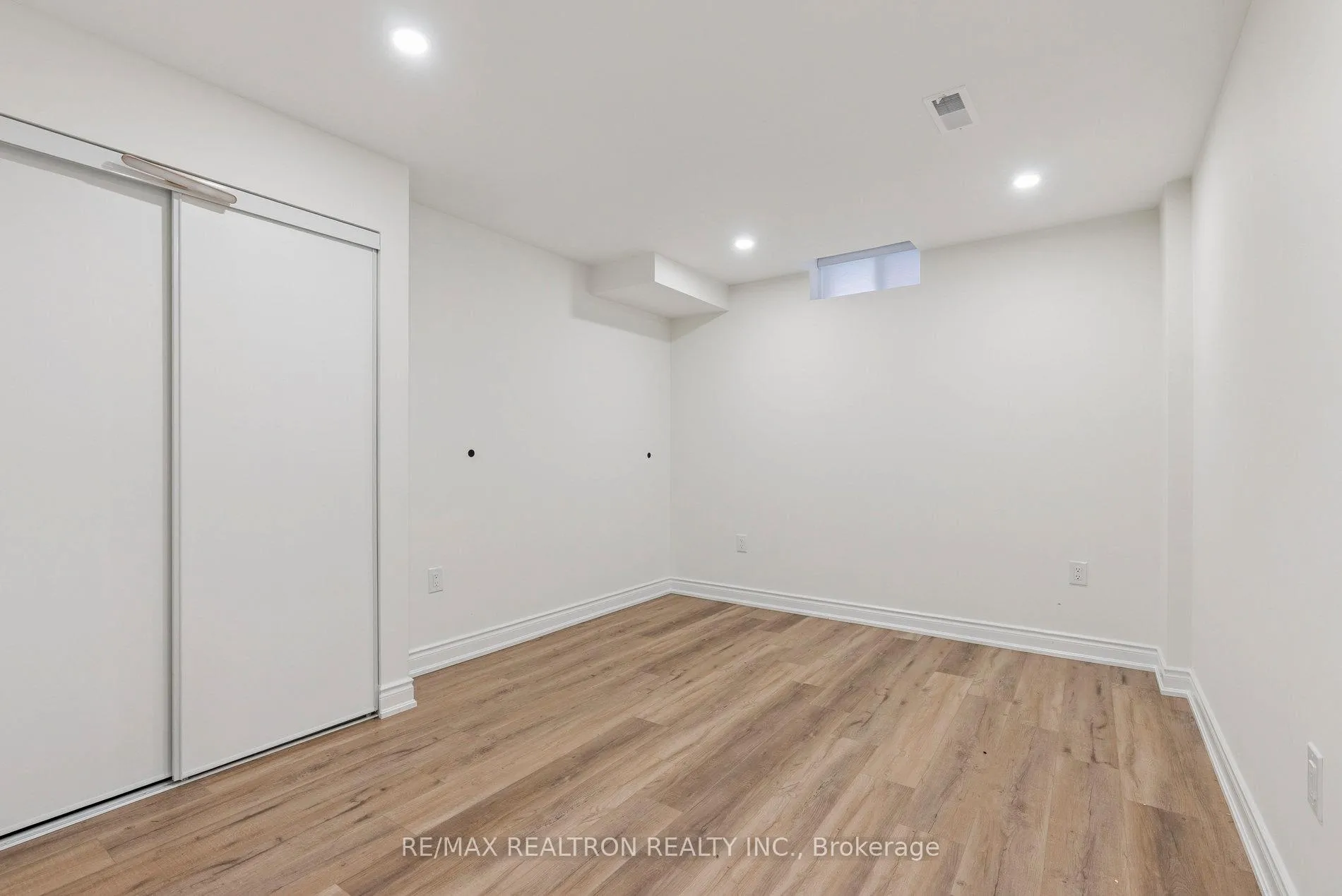 Photo 14 of 38 Balsdon (Lower Level) Hollow, Whitby, Lynde Creek — HOMEH