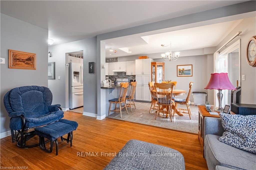 Photo 9 of 236 River Street, Gananoque — HOMEH