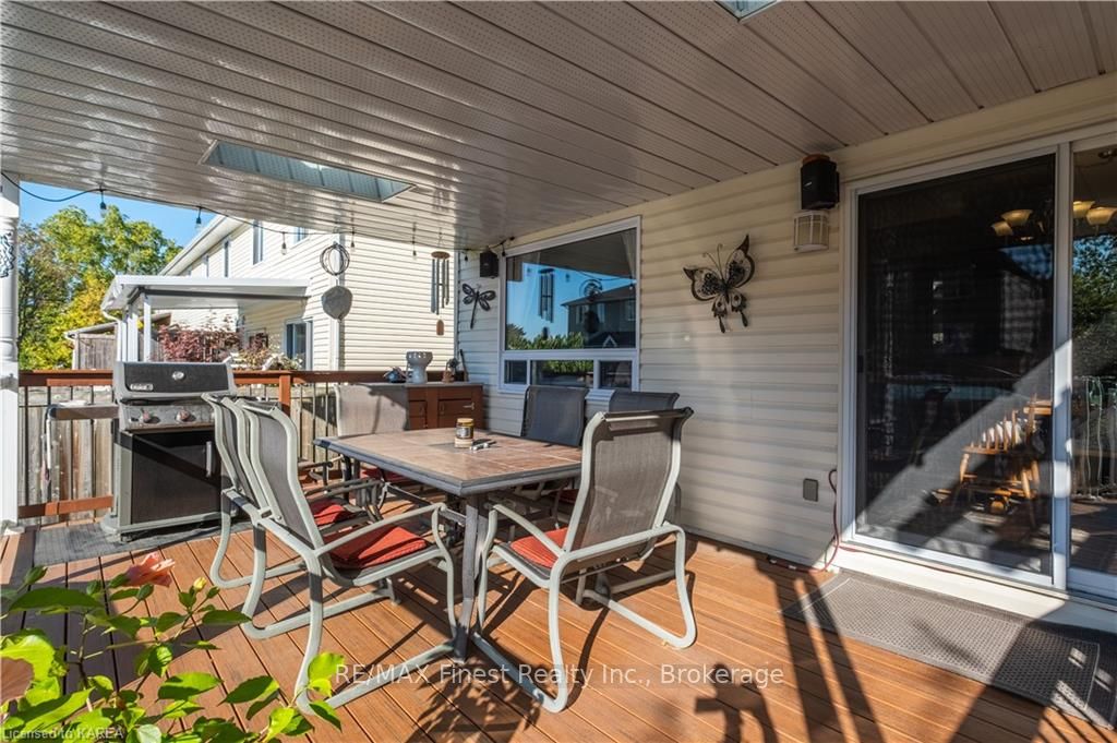Photo 13 of 236 River Street, Gananoque — HOMEH