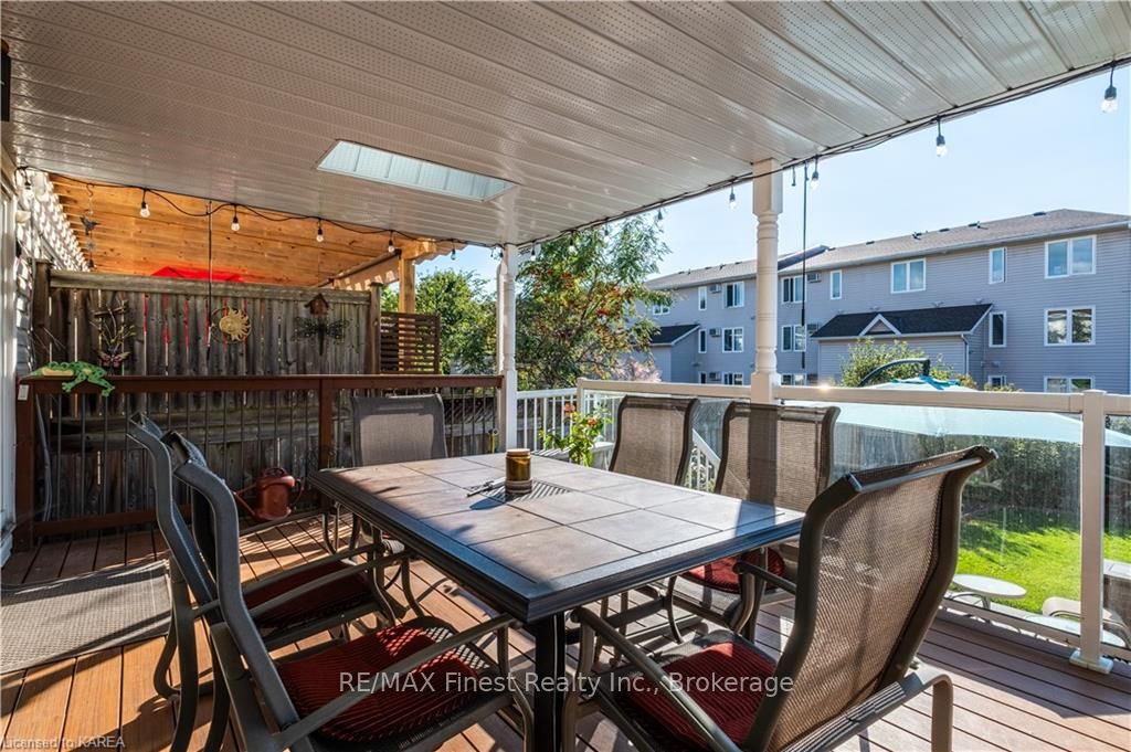 Photo 14 of 236 River Street, Gananoque — HOMEH