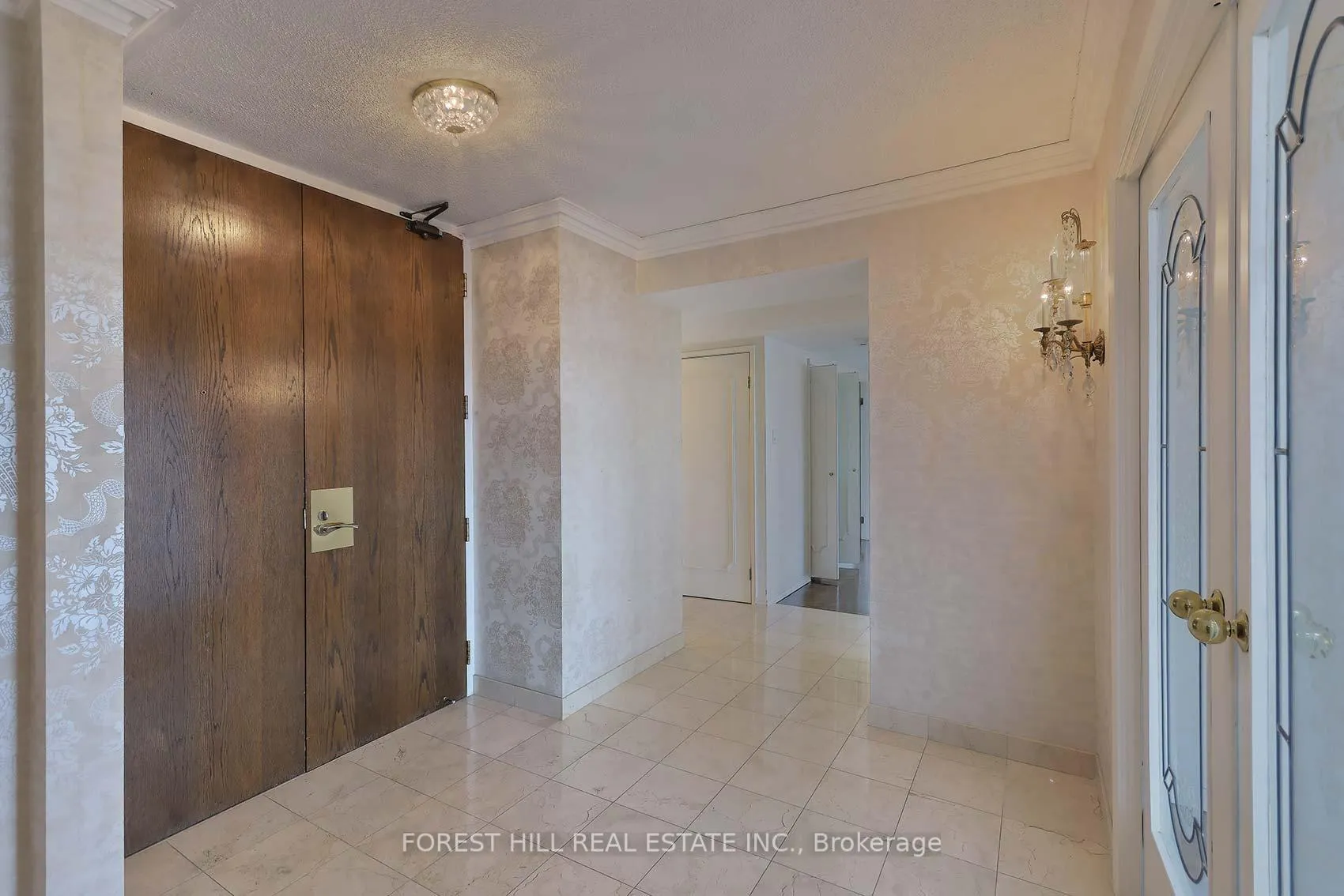 Photo 4 of Unit 901/902, 449 Walmer Road, Toronto, Forest Hill South — HOMEH