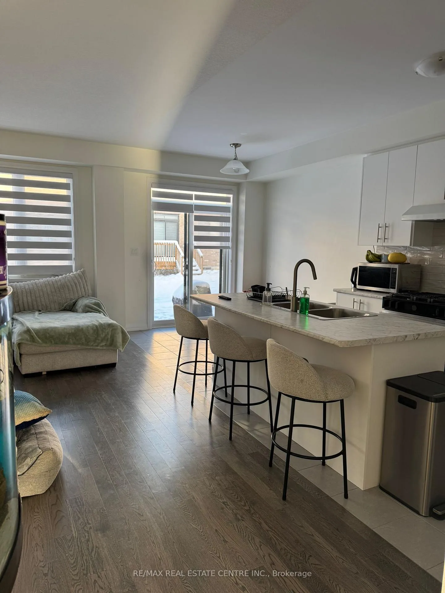 Photo 4 of 98 Granville Crescent, Haldimand — HOMEH