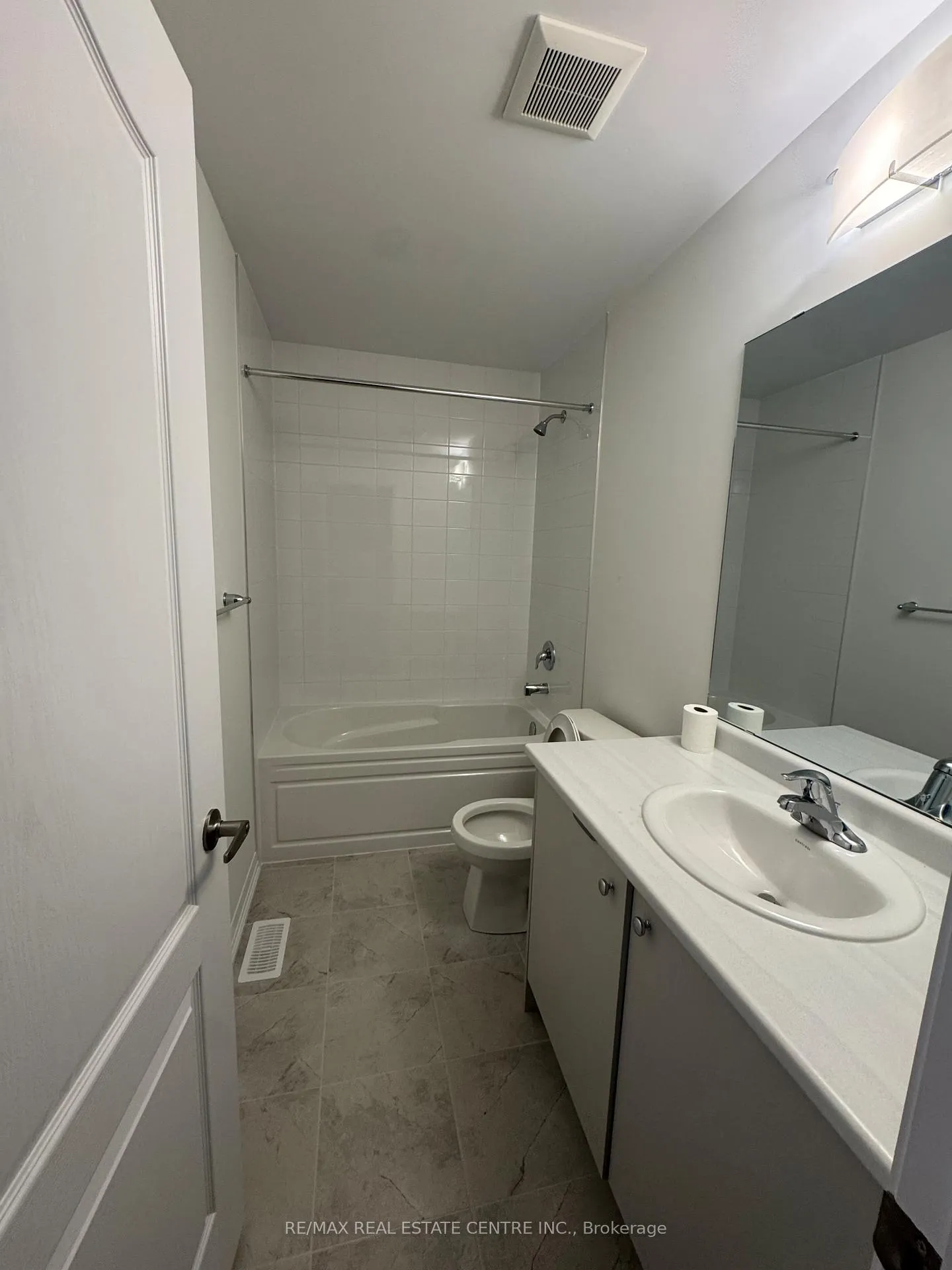 Photo 9 of 98 Granville Crescent, Haldimand — HOMEH
