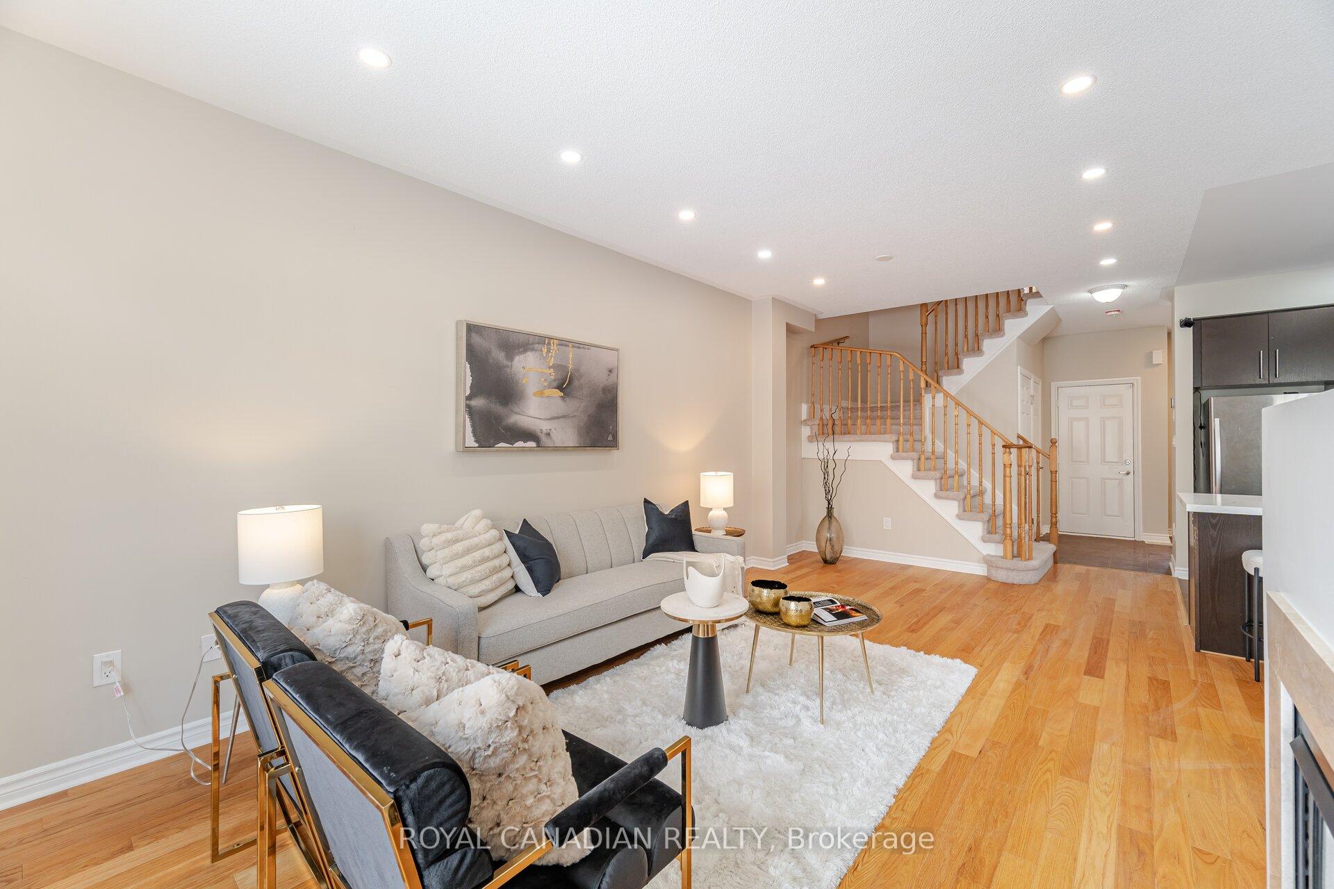 Photo 11 of 20 Horton Street, Ajax, Central East — HOMEH