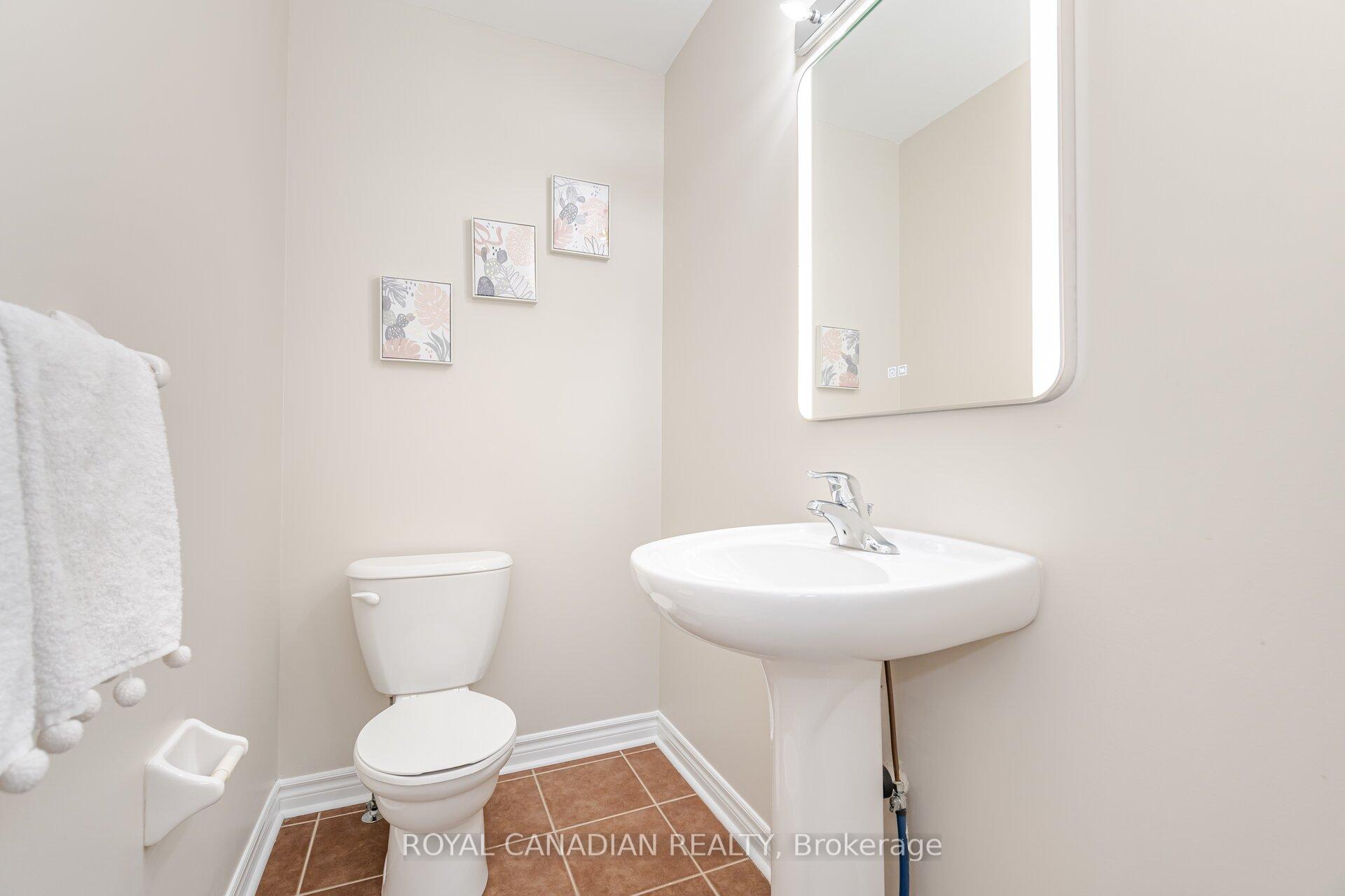 Photo 12 of 20 Horton Street, Ajax, Central East — HOMEH
