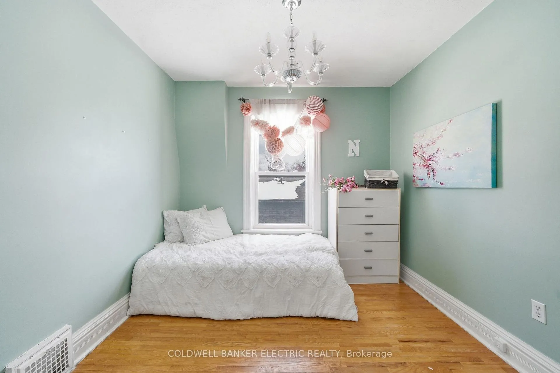 Photo 36 of 36 Ermatinger Street, Selwyn — HOMEH