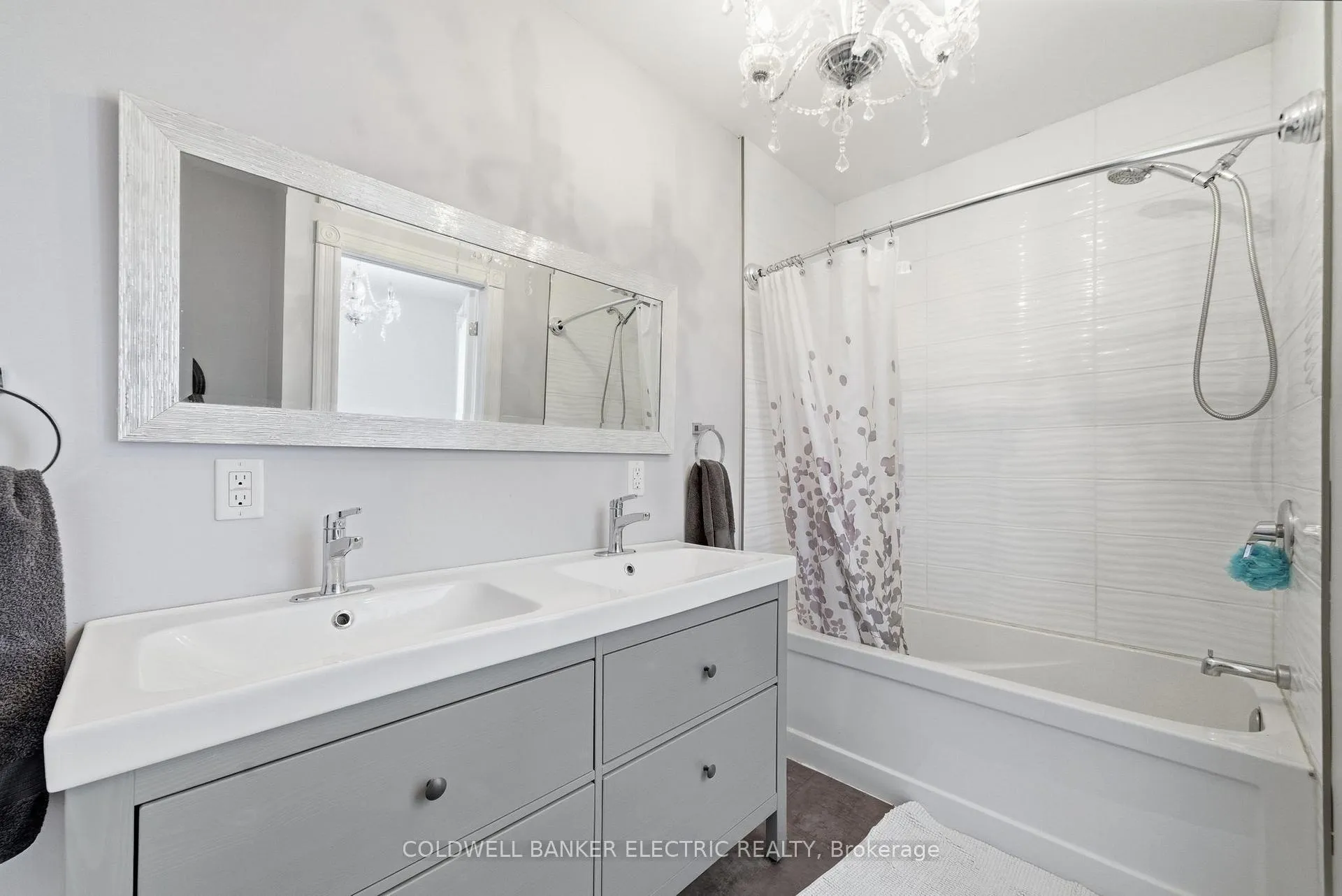 Photo 37 of 36 Ermatinger Street, Selwyn — HOMEH