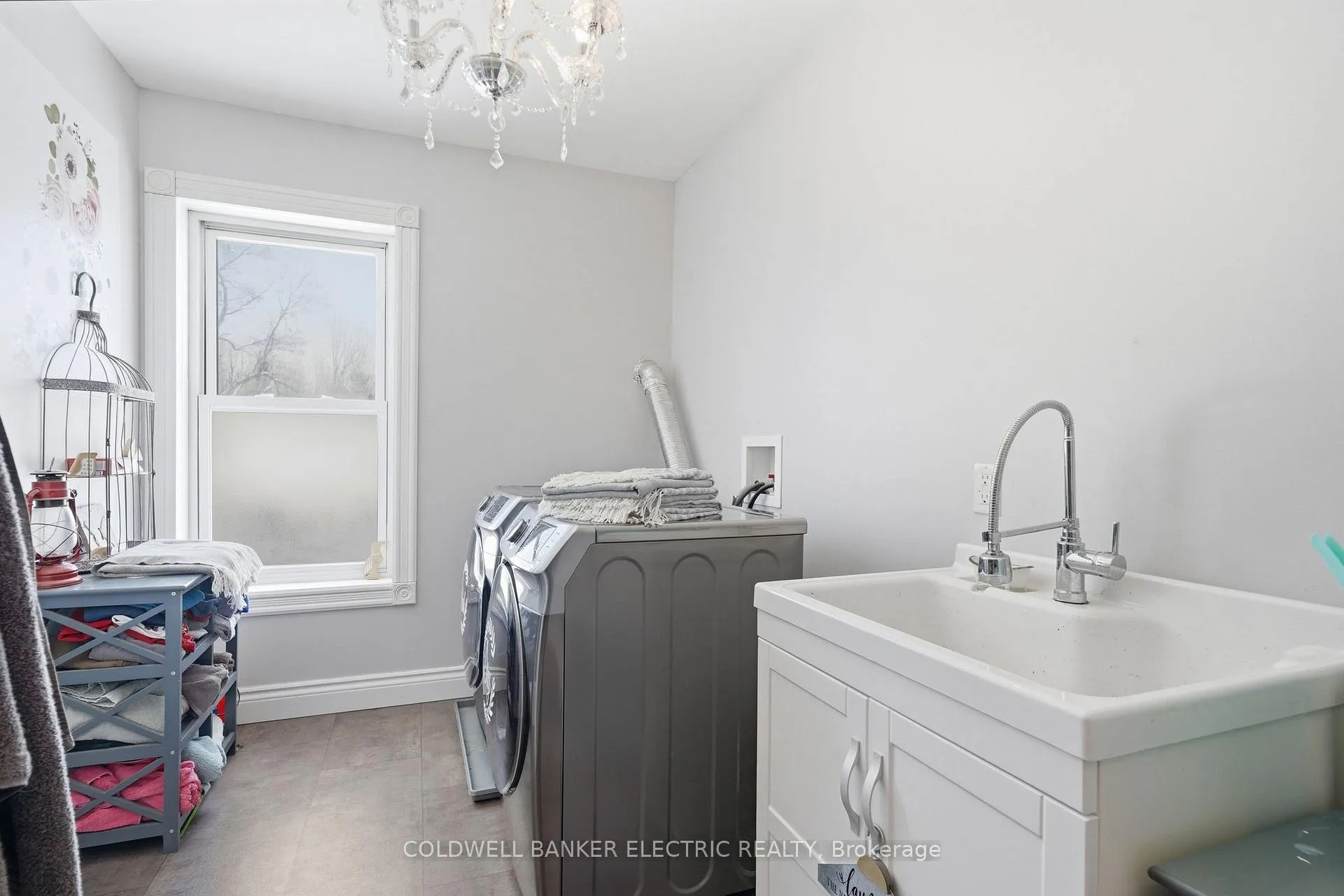 Photo 38 of 36 Ermatinger Street, Selwyn — HOMEH