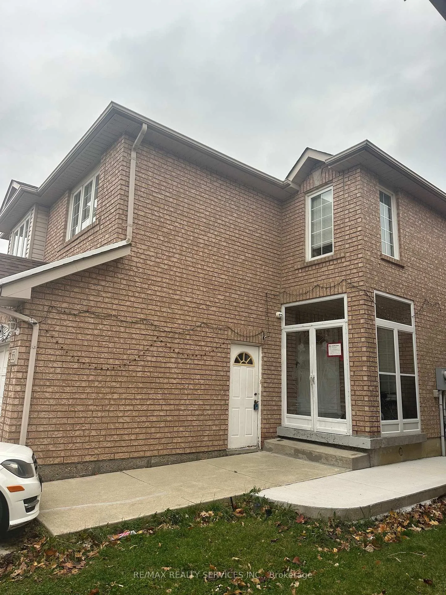 Photo 2 of 55 Lauraglen Crescent, Brampton, Fletcher's Creek South — HOMEH