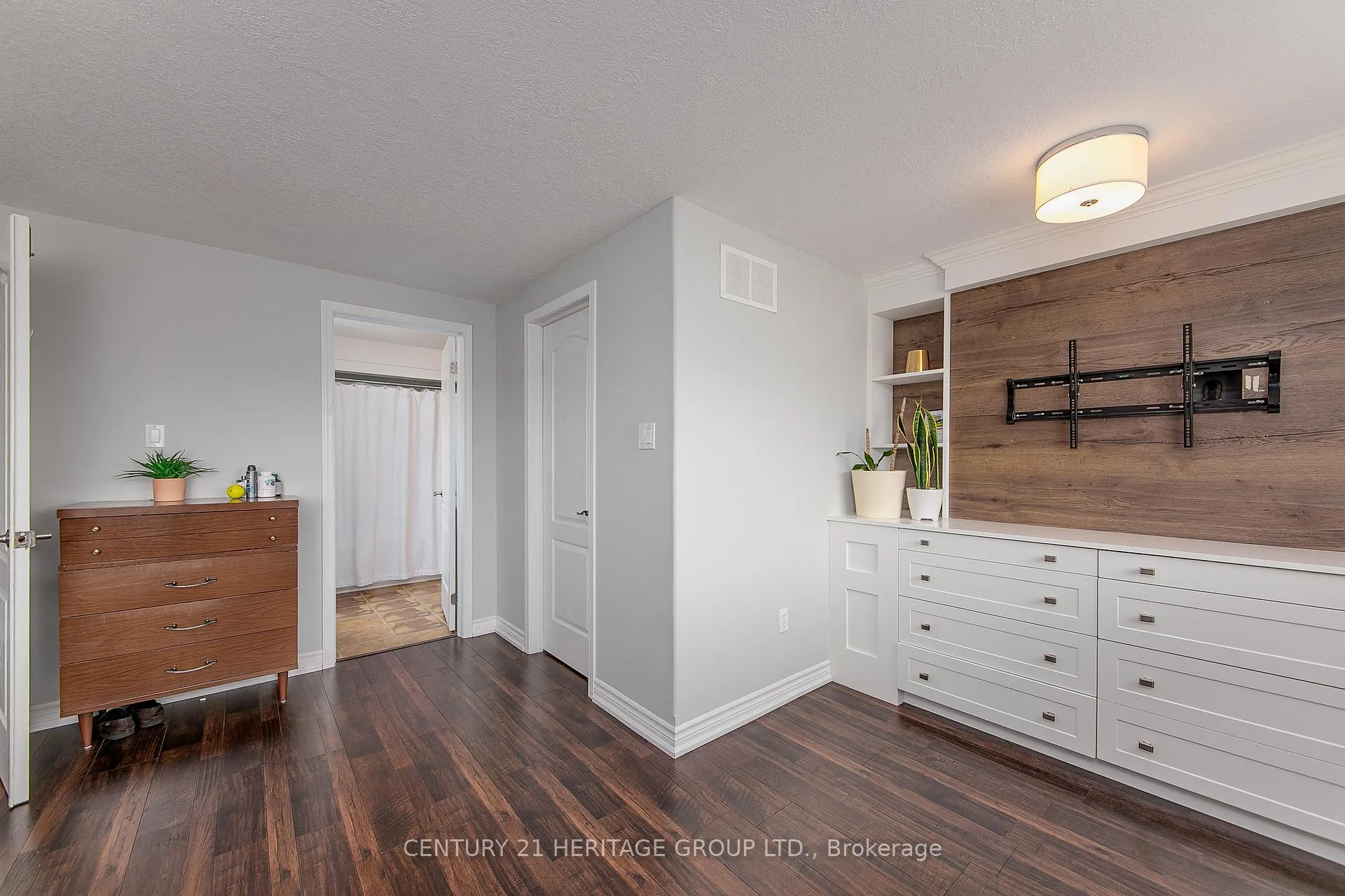 Photo 15 of 70 Falkner Road, New Tecumseth, Alliston — HOMEH