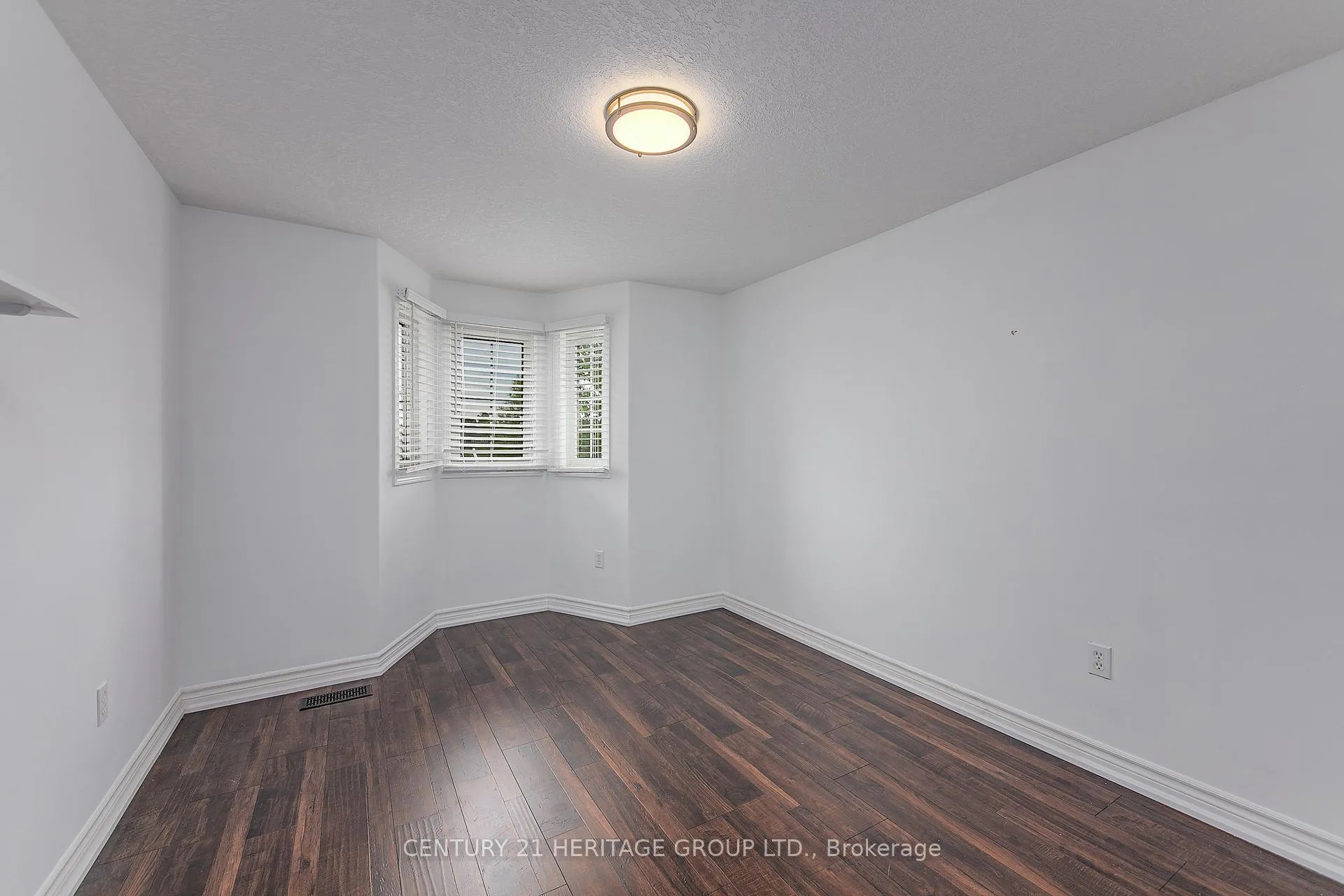 Photo 18 of 70 Falkner Road, New Tecumseth, Alliston — HOMEH