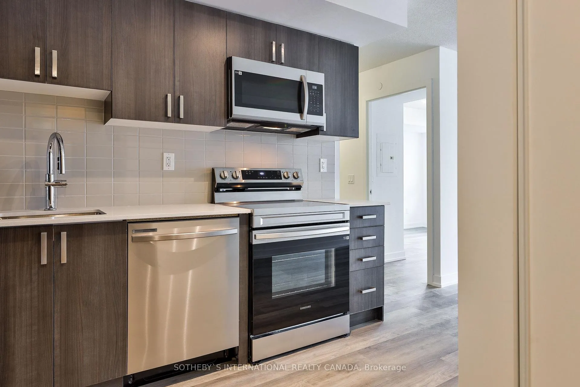 Photo 2 of Unit 2305, 1435 Celebration Drive, Pickering, Bay Ridges — HOMEH
