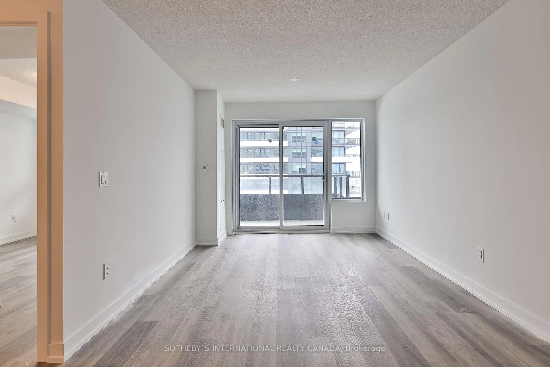 Photo 6 of Unit 2305, 1435 Celebration Drive, Pickering, Bay Ridges — HOMEH