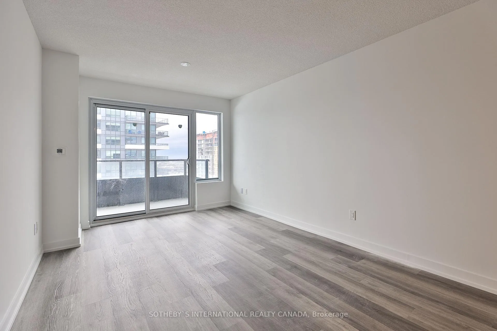 Photo 8 of Unit 2305, 1435 Celebration Drive, Pickering, Bay Ridges — HOMEH