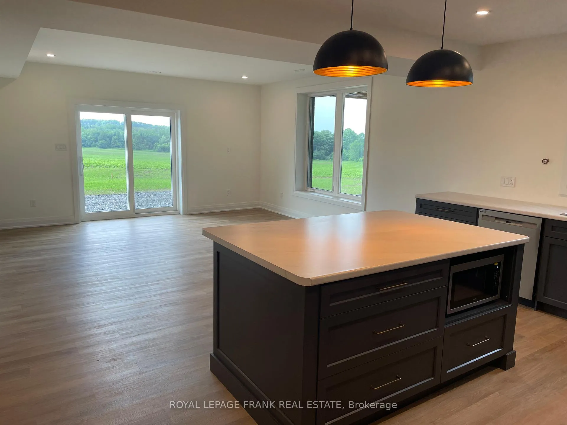 Photo 3 of 760A Foster Drive, Uxbridge, Rural Uxbridge — HOMEH