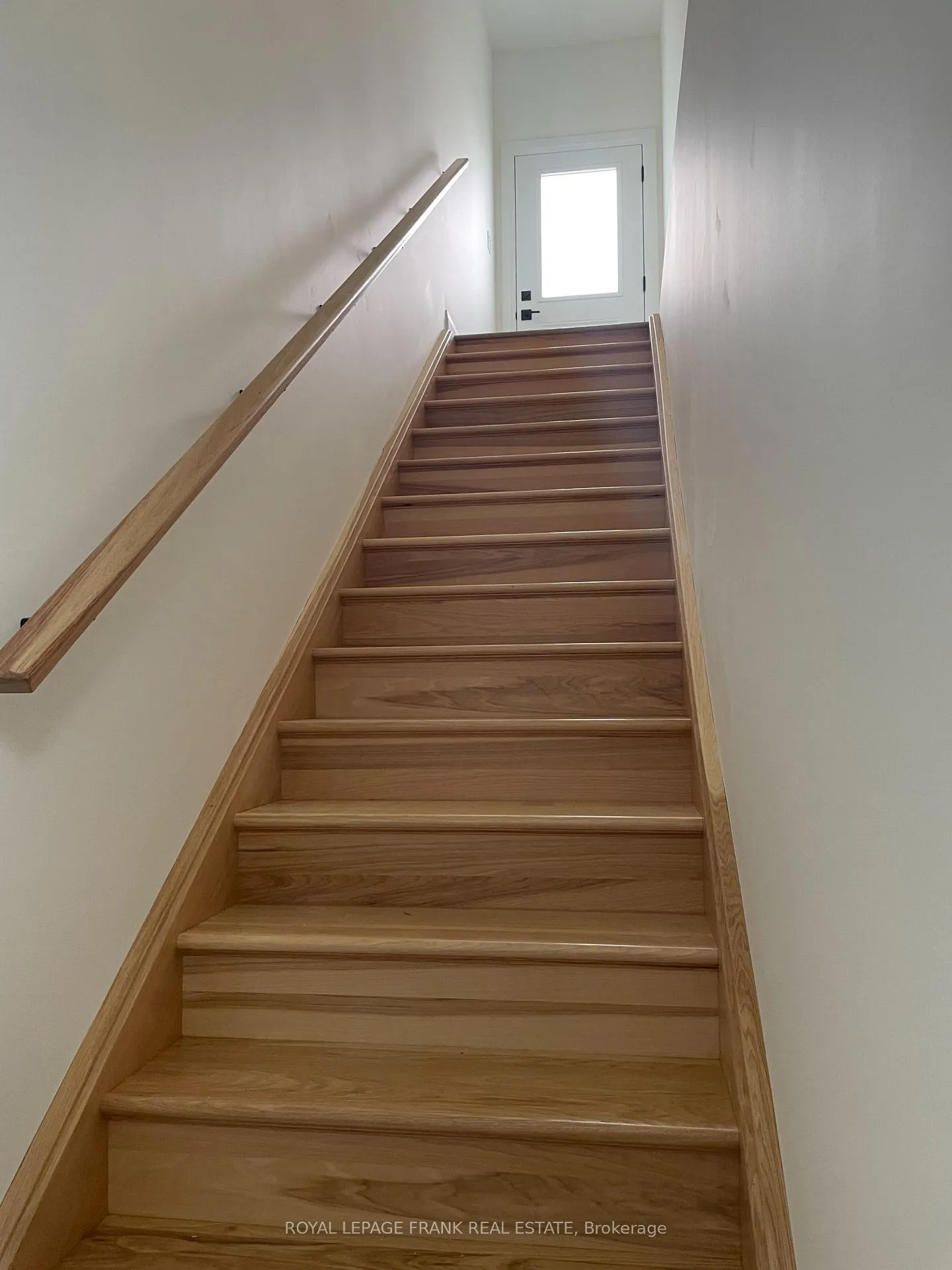 Photo 5 of 760A Foster Drive, Uxbridge, Rural Uxbridge — HOMEH