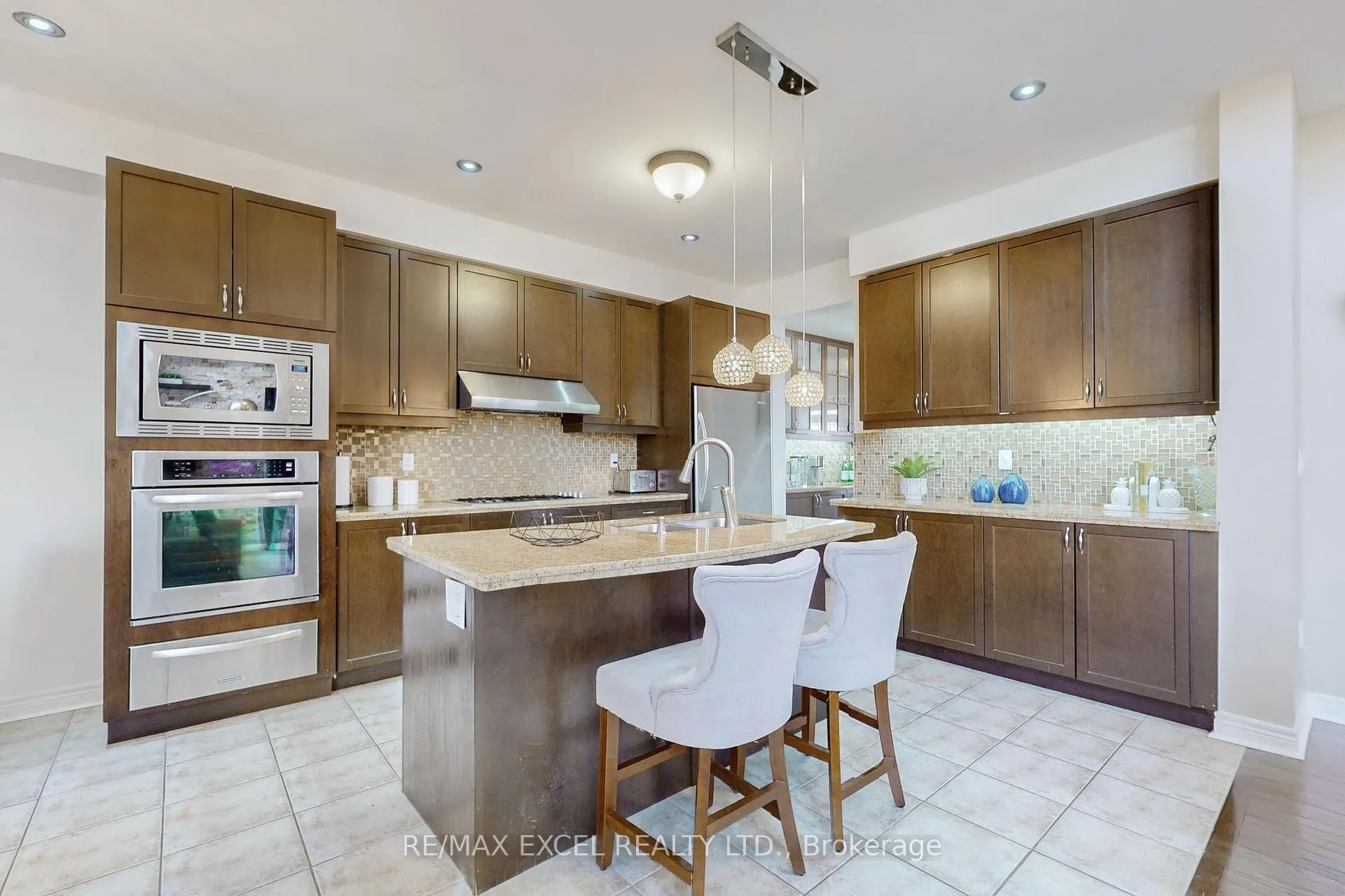 Photo 10 of 553 Riverlands Avenue, Markham, Cornell — HOMEH