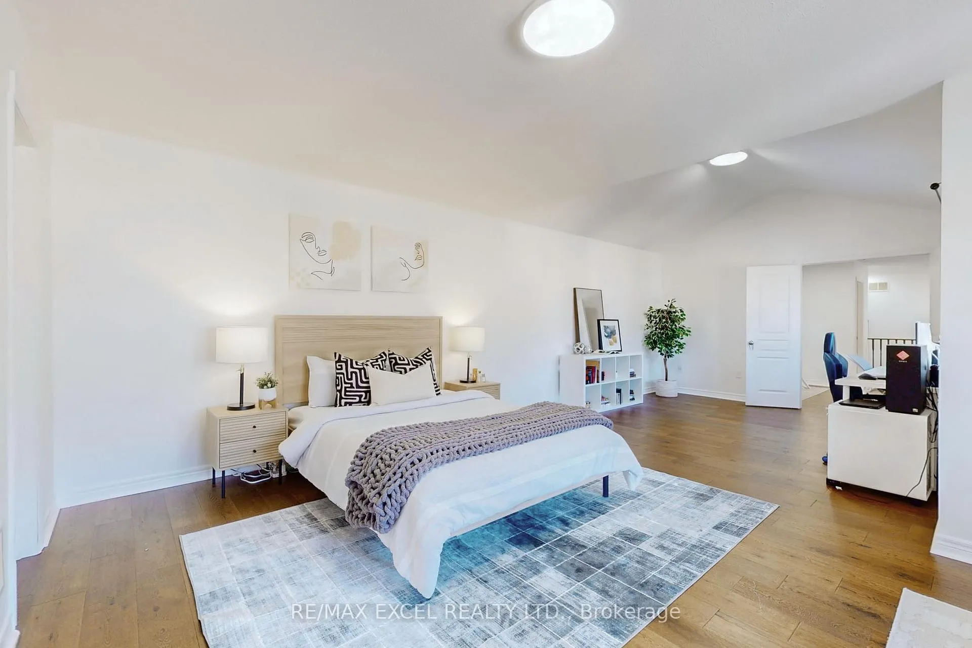 Photo 23 of 553 Riverlands Avenue, Markham, Cornell — HOMEH