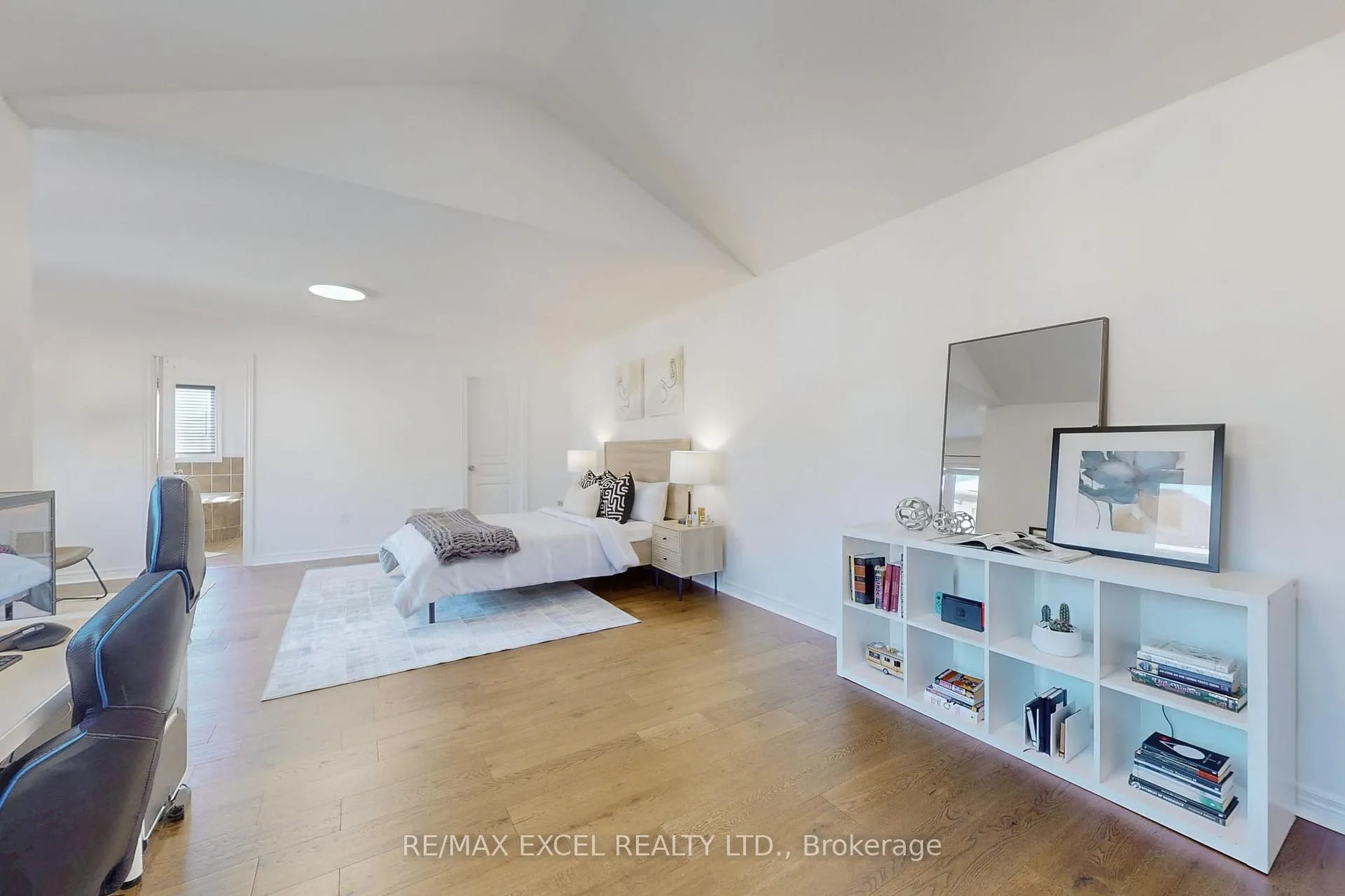 Photo 25 of 553 Riverlands Avenue, Markham, Cornell — HOMEH