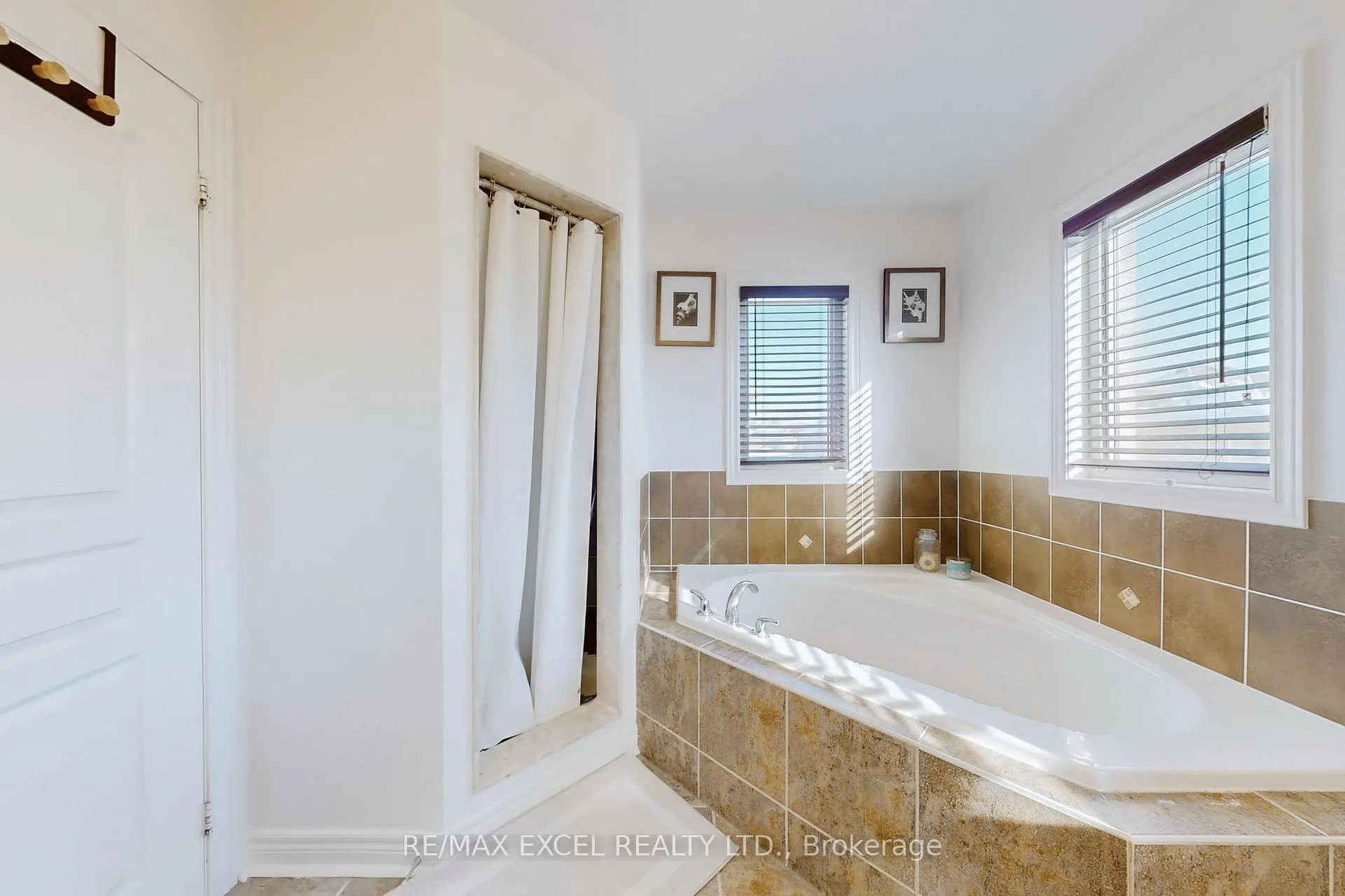 Photo 28 of 553 Riverlands Avenue, Markham, Cornell — HOMEH