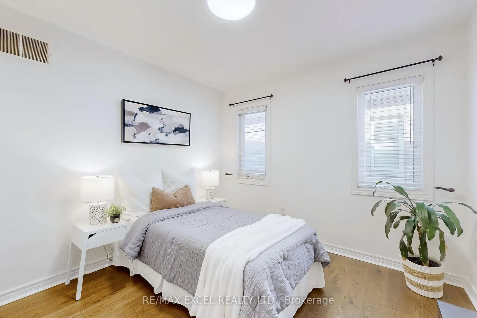Photo 29 of 553 Riverlands Avenue, Markham, Cornell — HOMEH