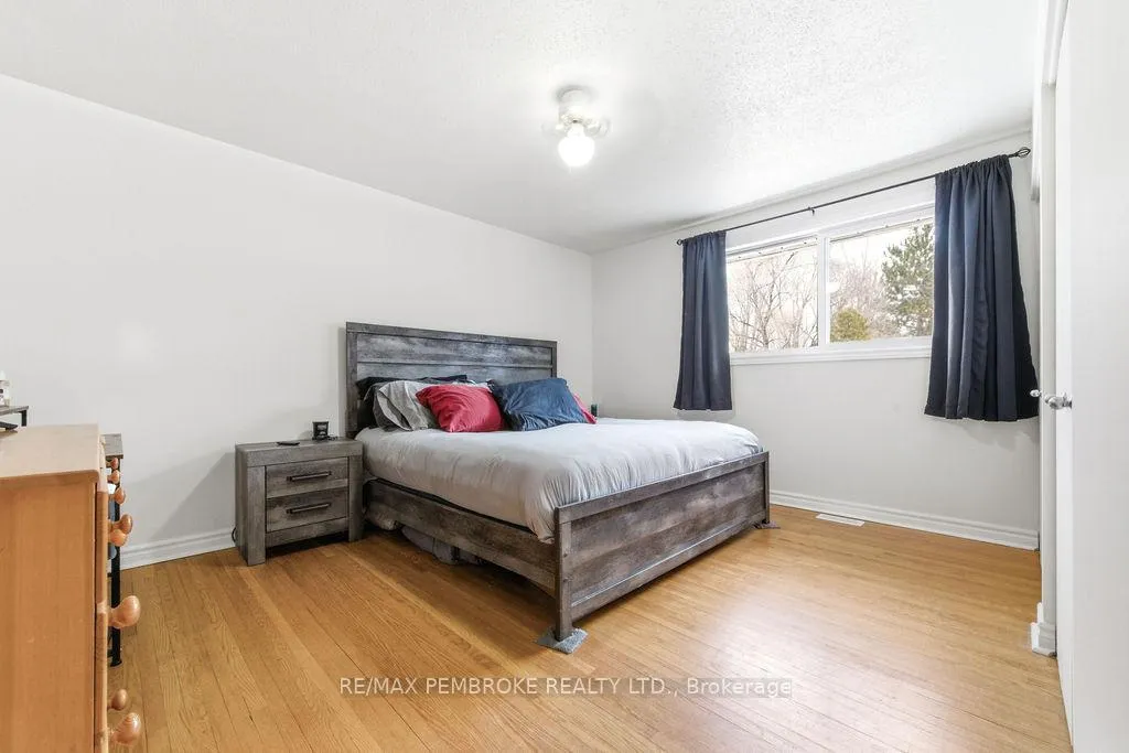 Photo 20 of 28 John Street, Petawawa — HOMEH