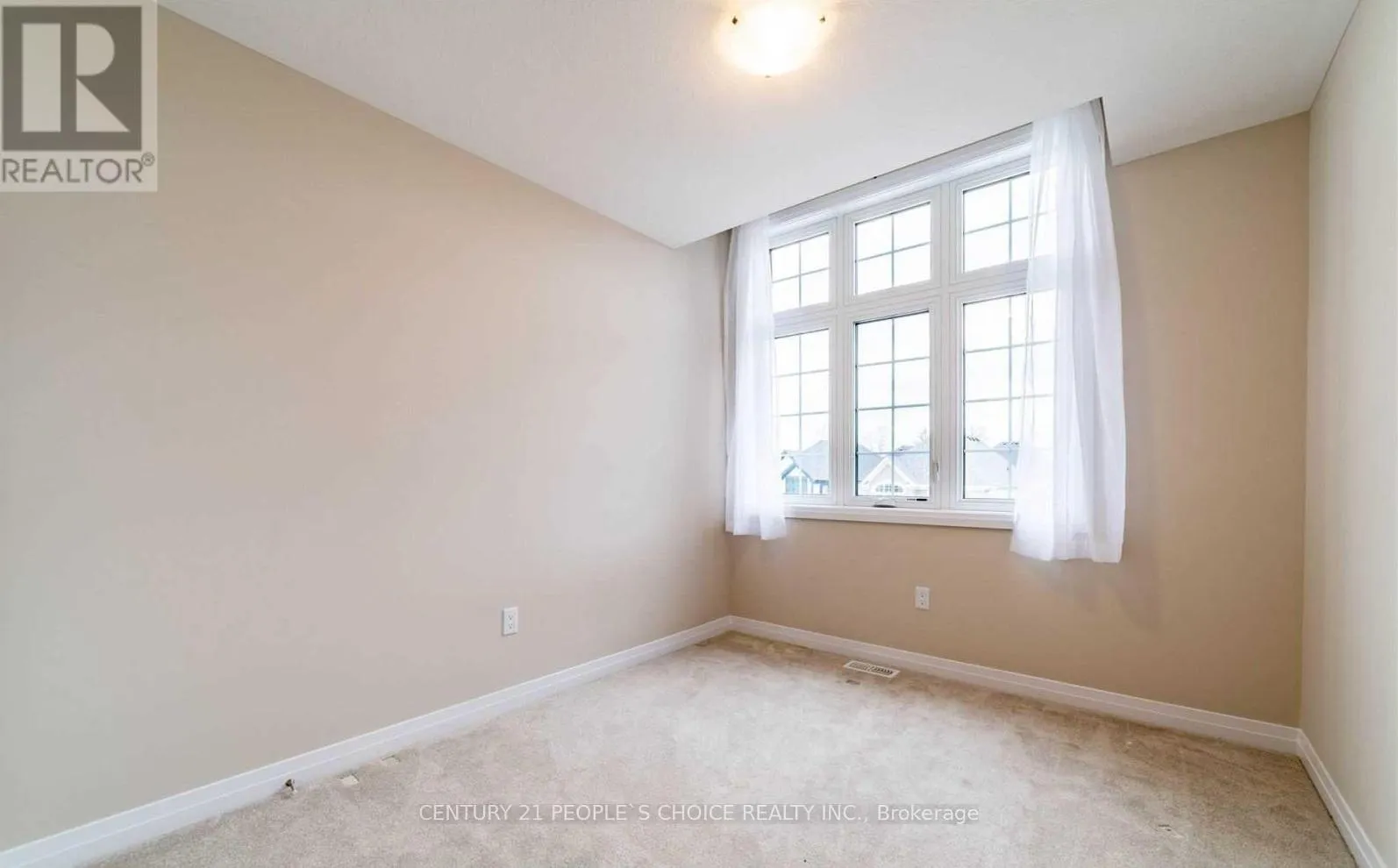 Photo 9 of 122 Monarch Woods Drive, Kitchener — HOMEH