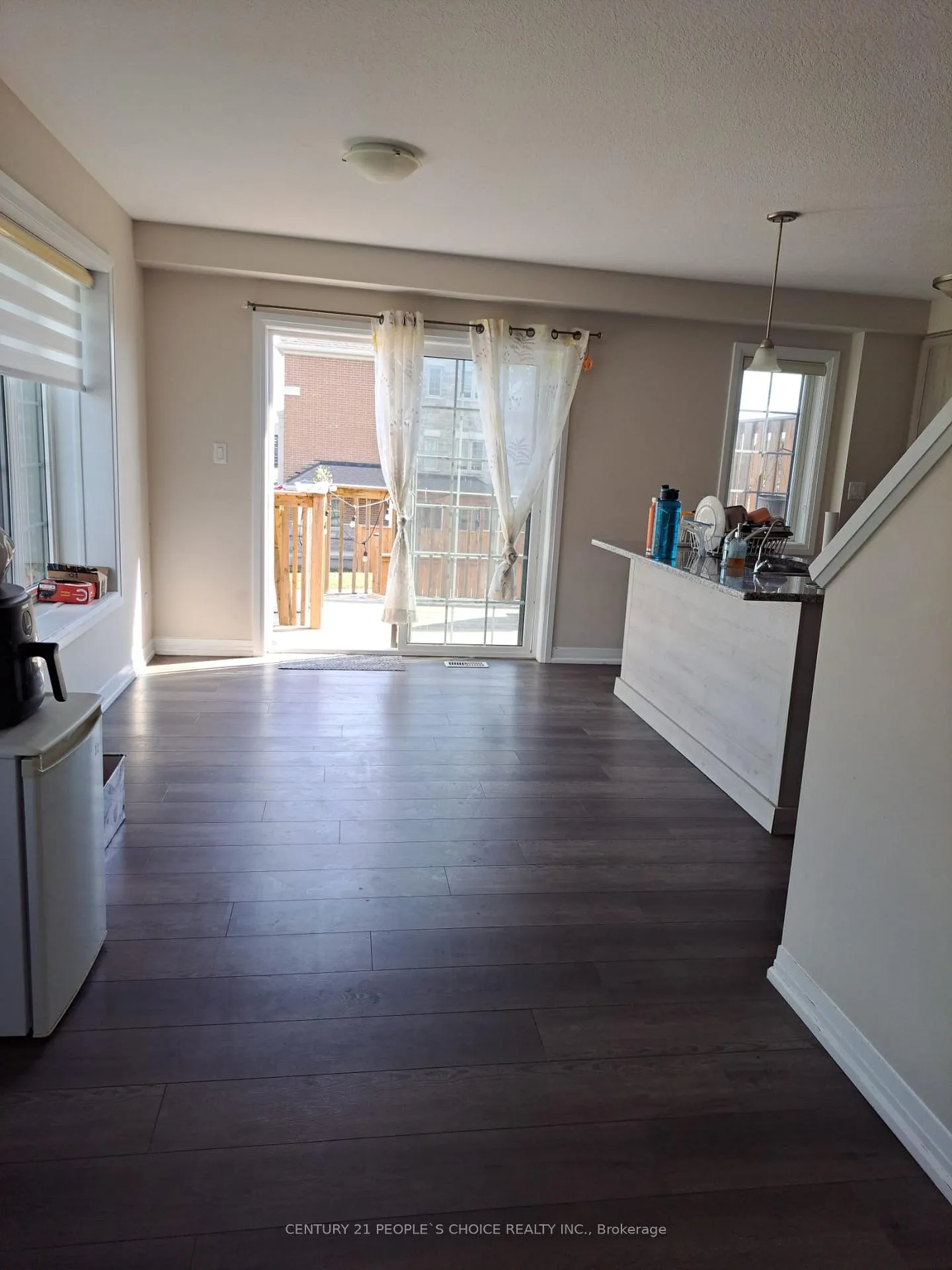Photo 10 of 122 Monarch Woods Drive, Kitchener — HOMEH
