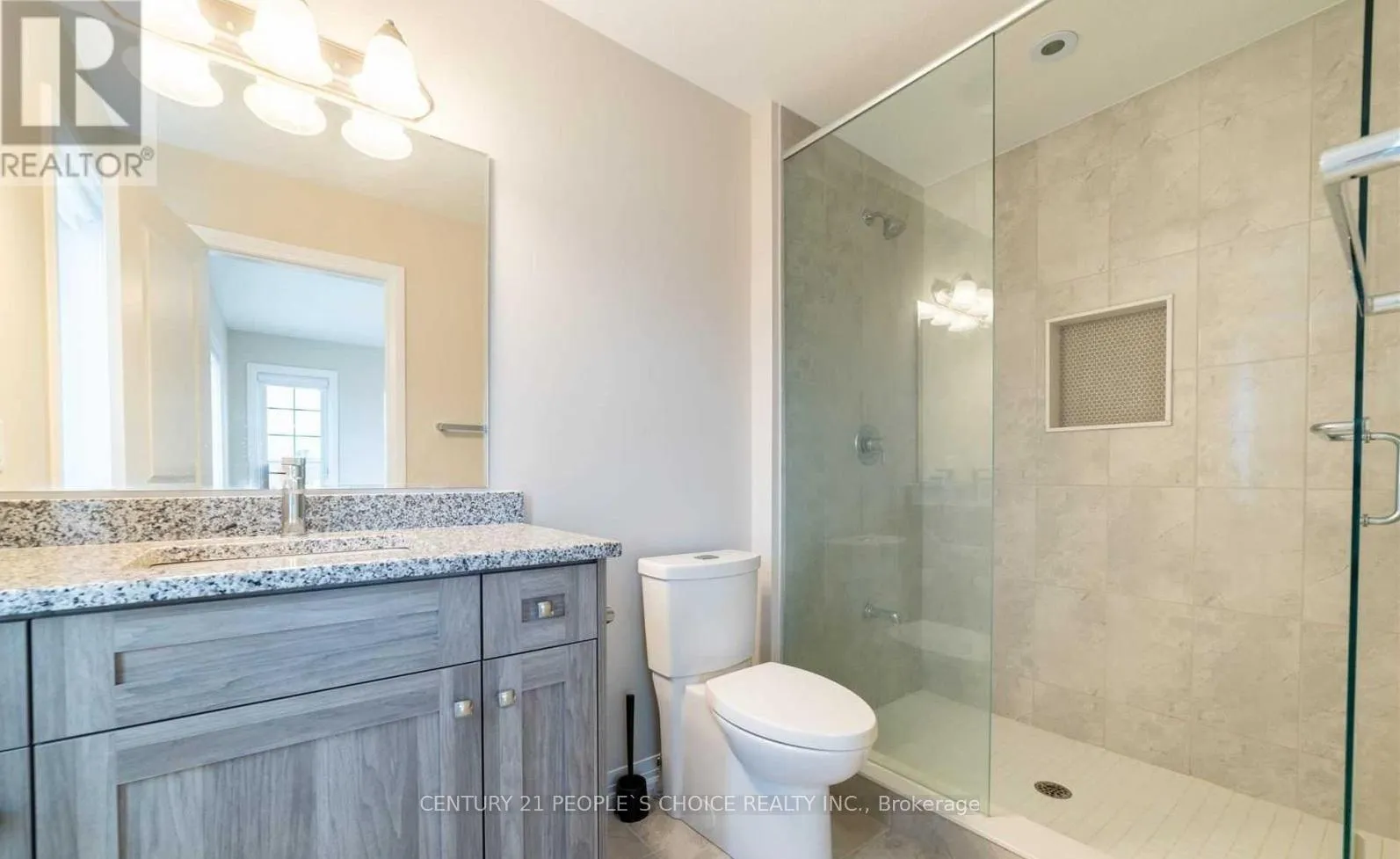 Photo 13 of 122 Monarch Woods Drive, Kitchener — HOMEH