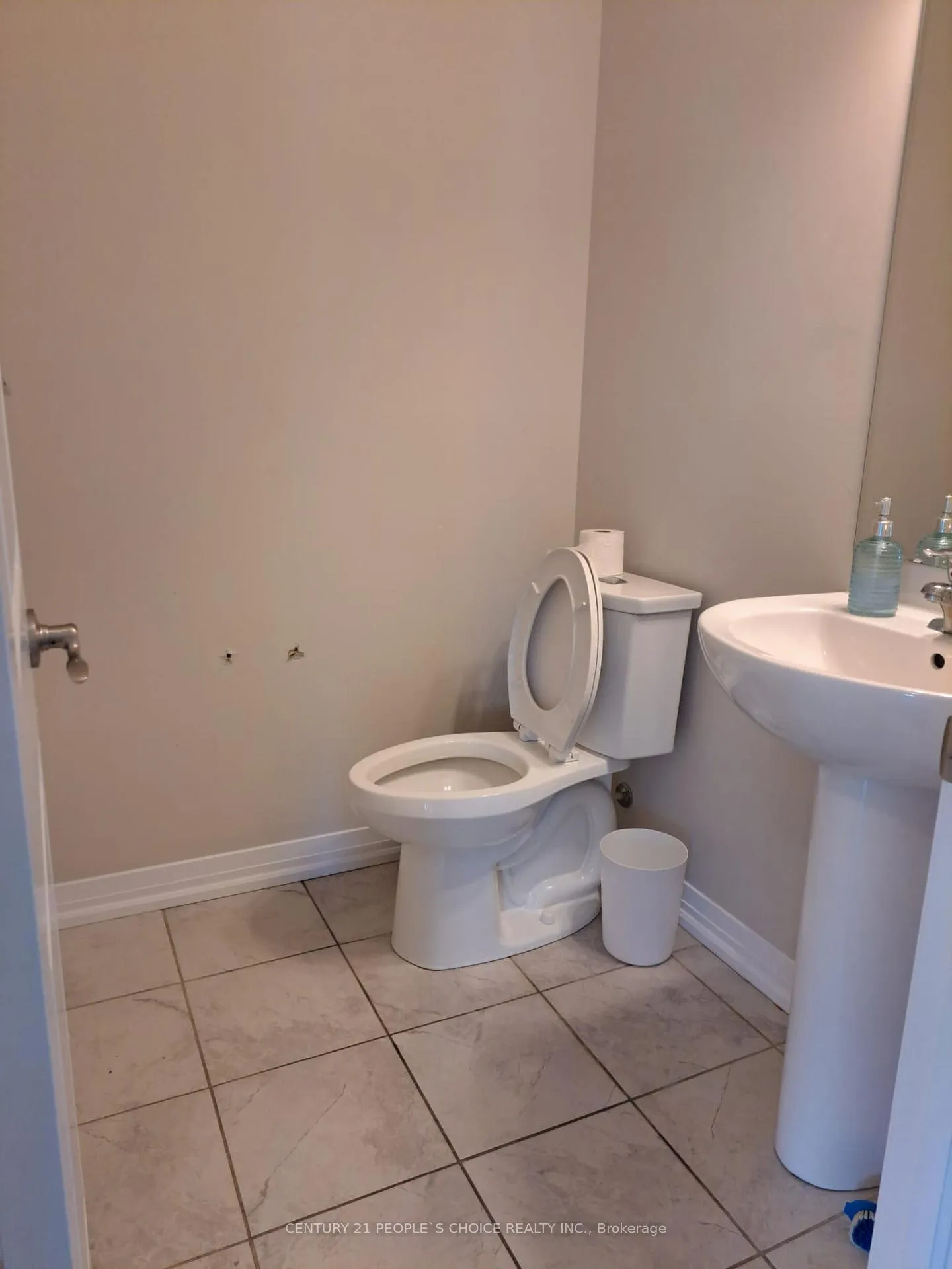 Photo 15 of 122 Monarch Woods Drive, Kitchener — HOMEH