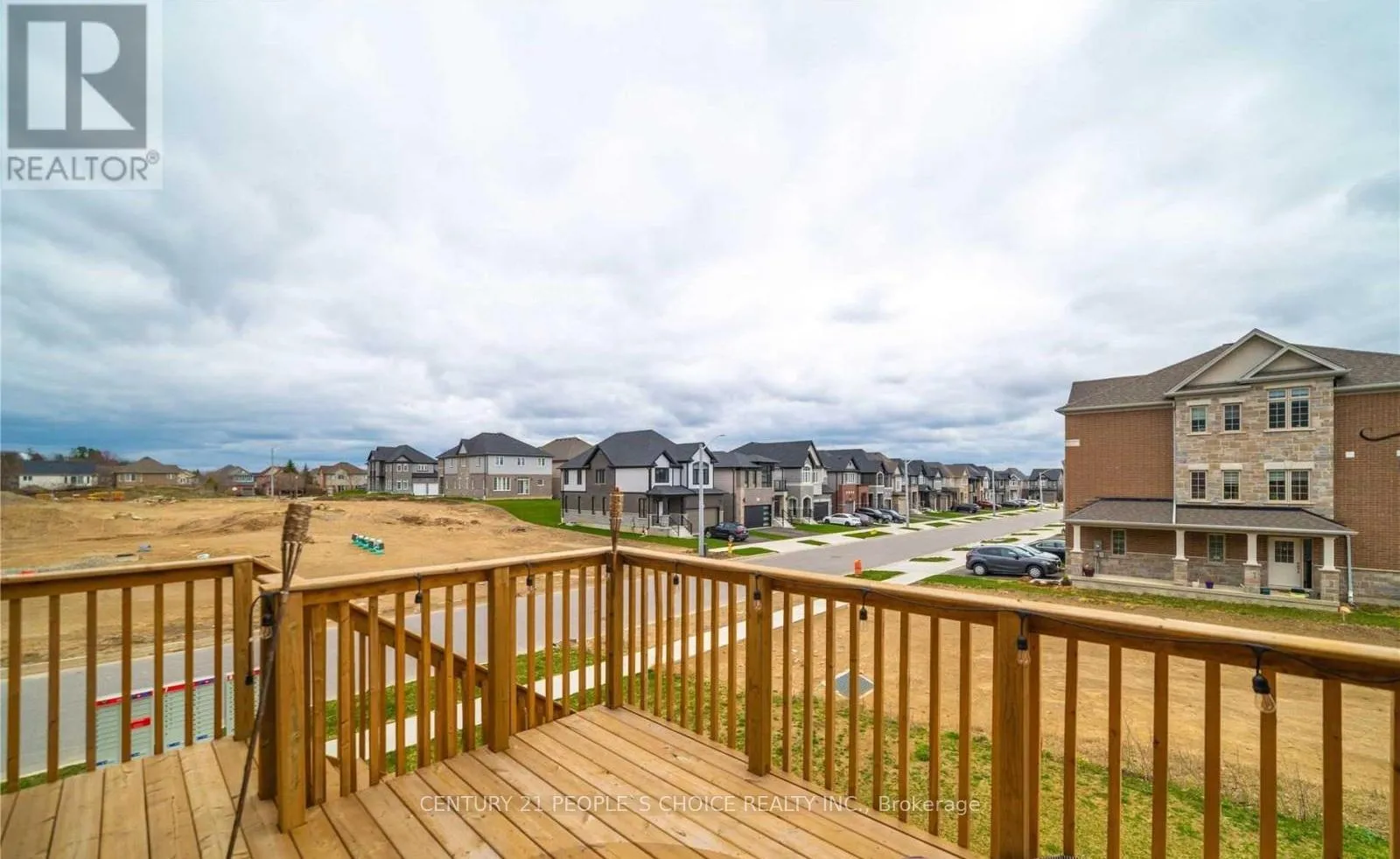 Photo 21 of 122 Monarch Woods Drive, Kitchener — HOMEH