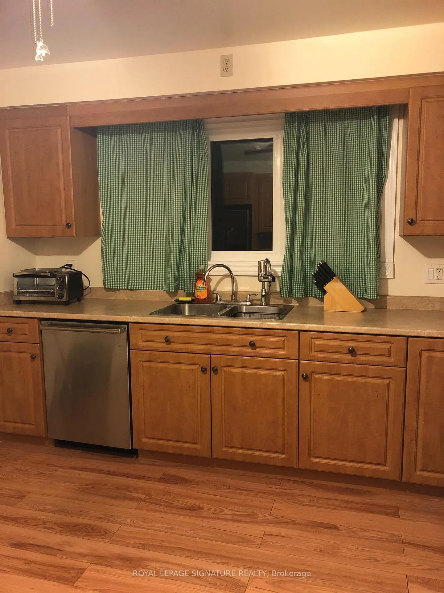 Photo 2 of Unit Main, 306 Westmount Road E, Kitchener — HOMEH