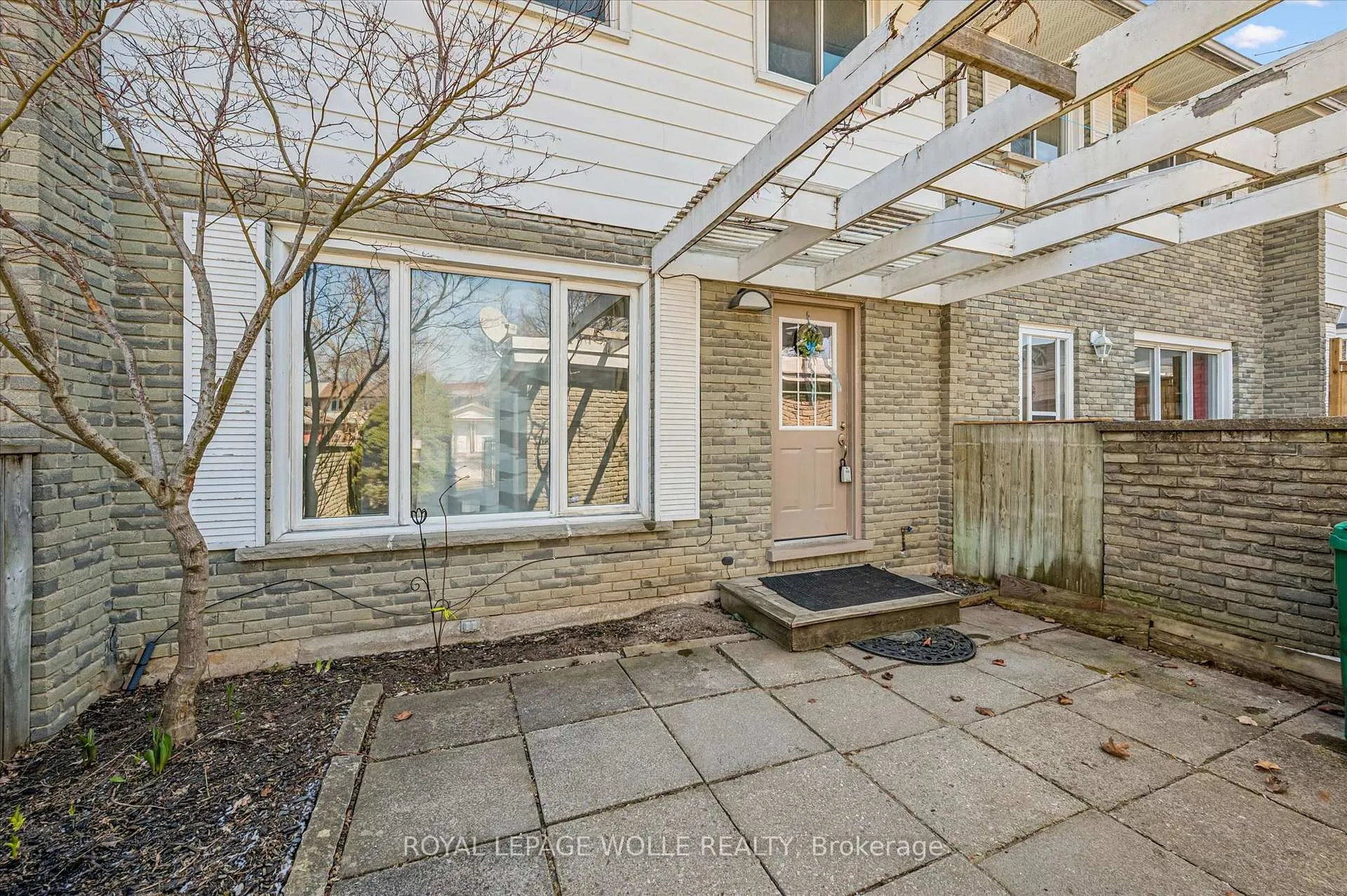 Photo 3 of 55 Ralgreen Crescent, Kitchener — HOMEH