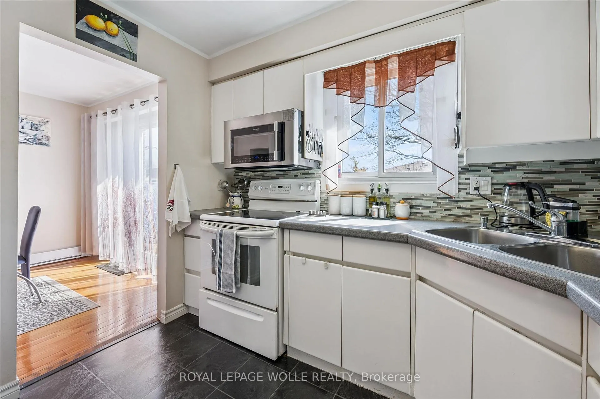 Photo 12 of 55 Ralgreen Crescent, Kitchener — HOMEH