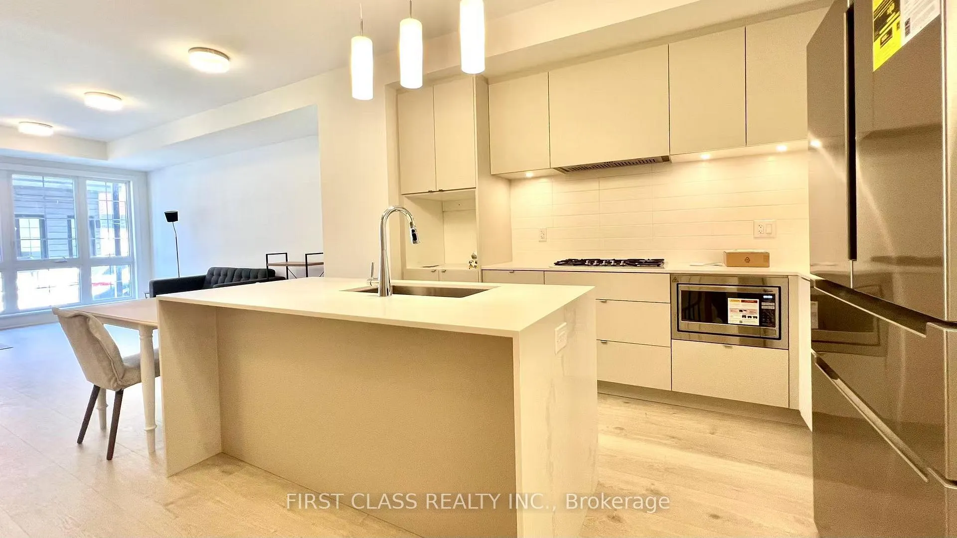 Photo 6 of 118 Alton Crescent, Vaughan, Uplands — HOMEH