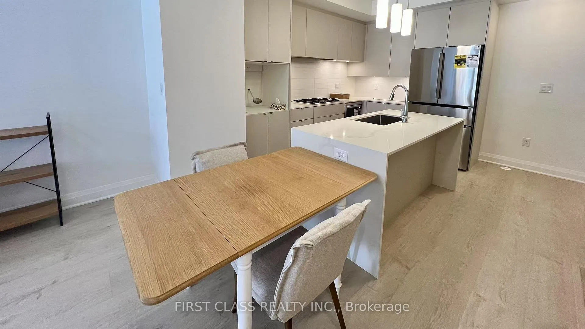 Photo 7 of 118 Alton Crescent, Vaughan, Uplands — HOMEH
