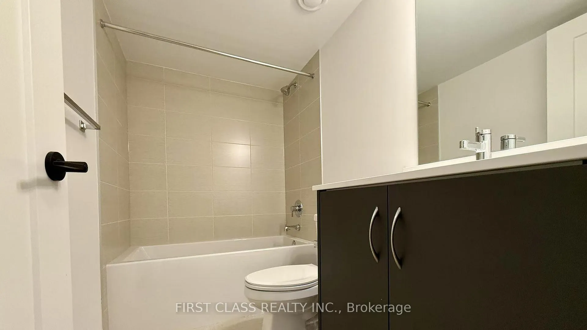 Photo 12 of 118 Alton Crescent, Vaughan, Uplands — HOMEH