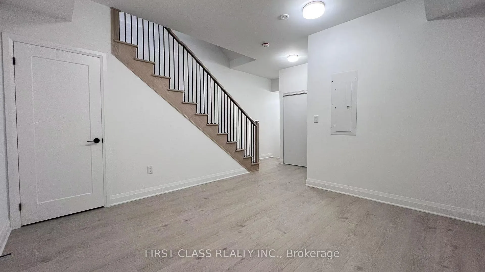 Photo 14 of 118 Alton Crescent, Vaughan, Uplands — HOMEH