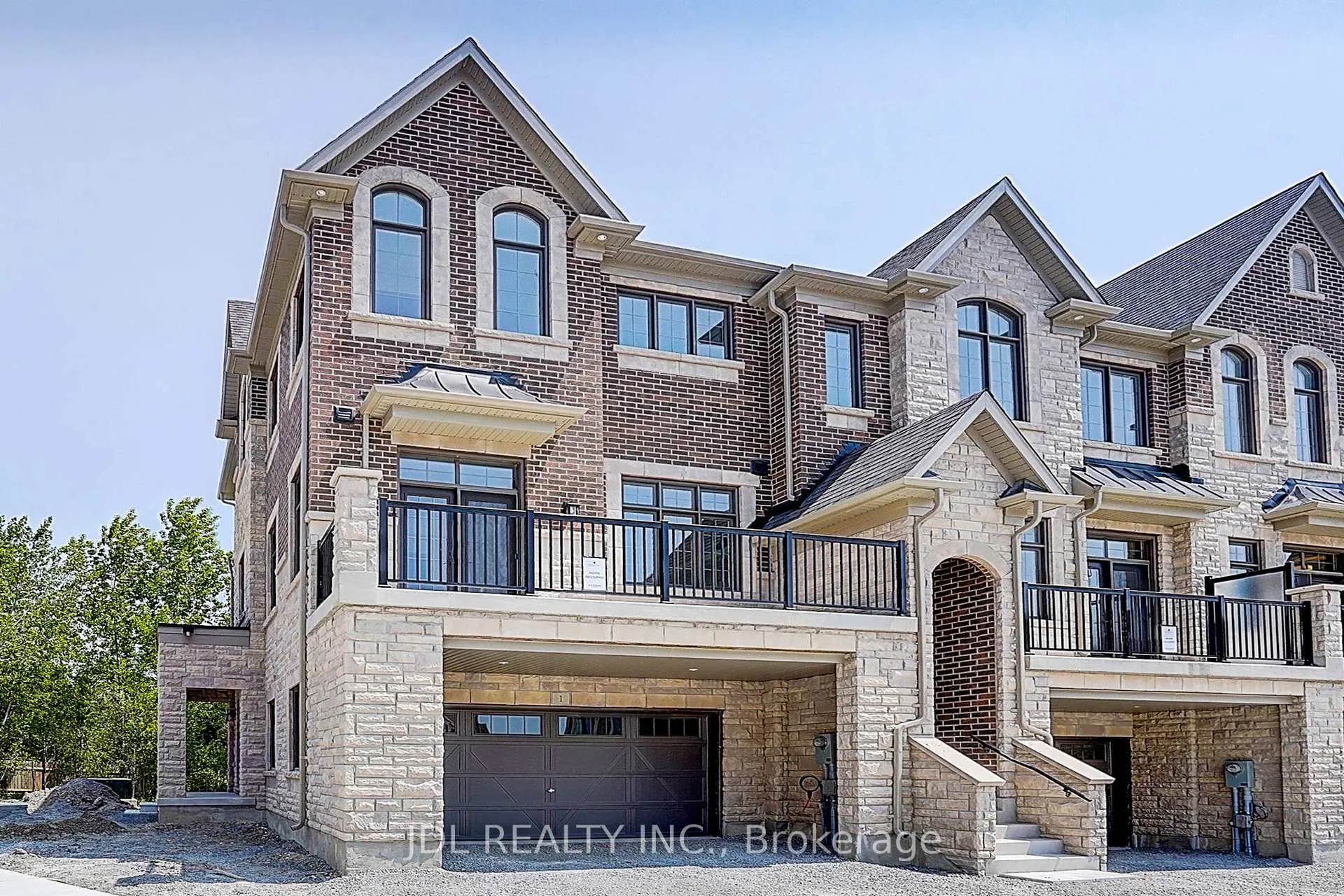 Photo 2 of 1 West Village Lane, Markham, Angus Glen — HOMEH
