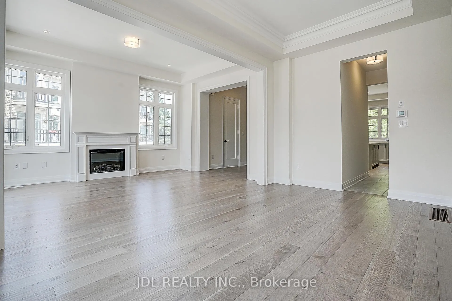 Photo 18 of 1 West Village Lane, Markham, Angus Glen — HOMEH