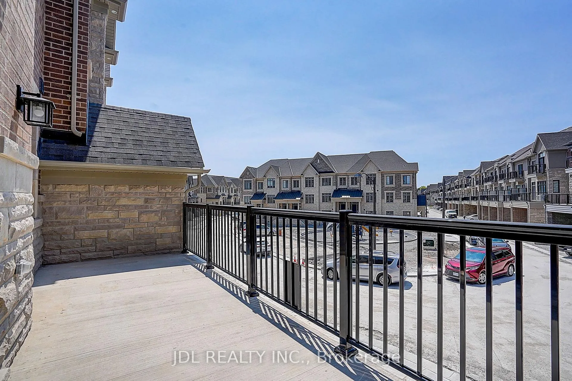 Photo 19 of 1 West Village Lane, Markham, Angus Glen — HOMEH