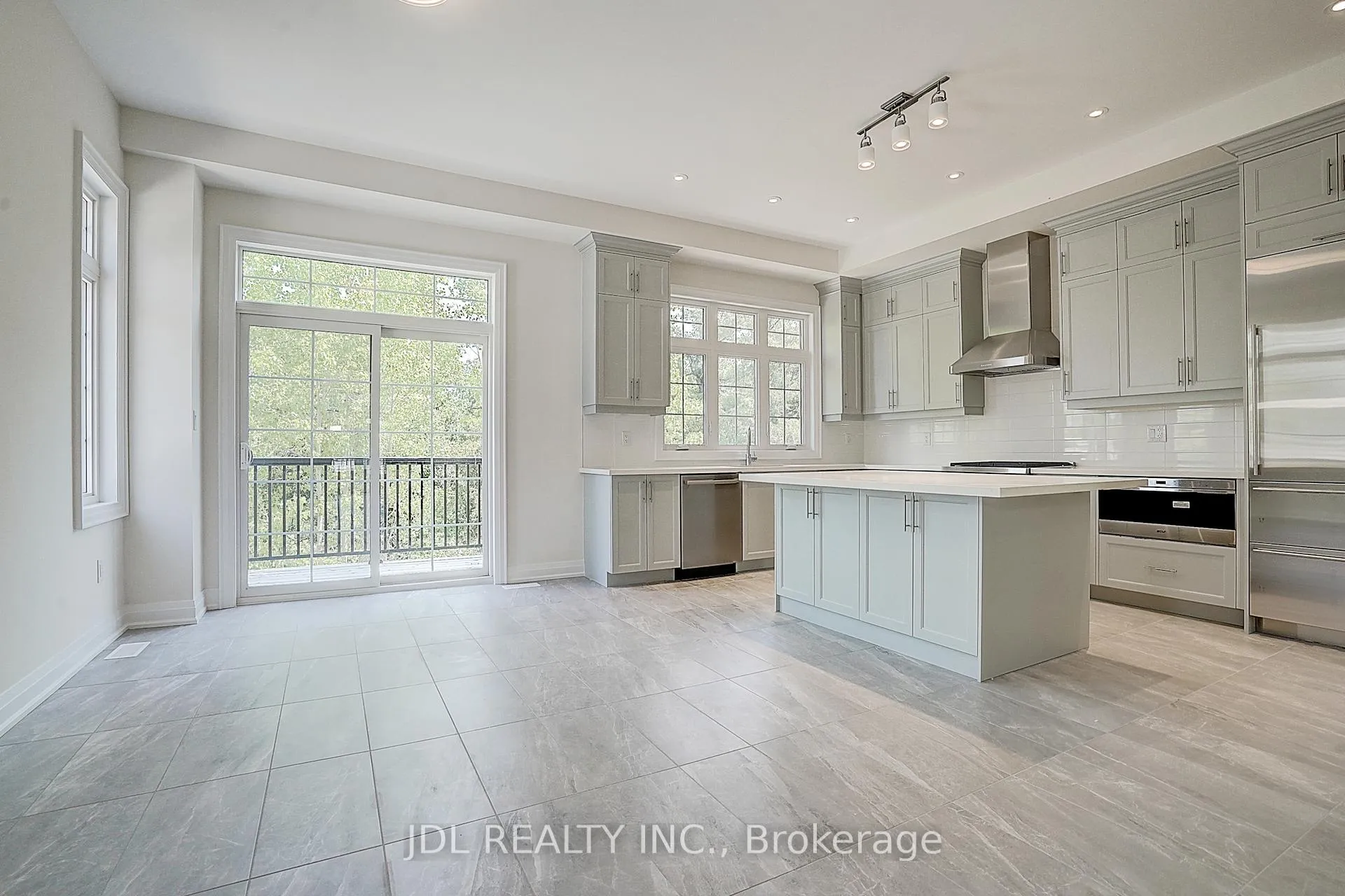 Photo 21 of 1 West Village Lane, Markham, Angus Glen — HOMEH