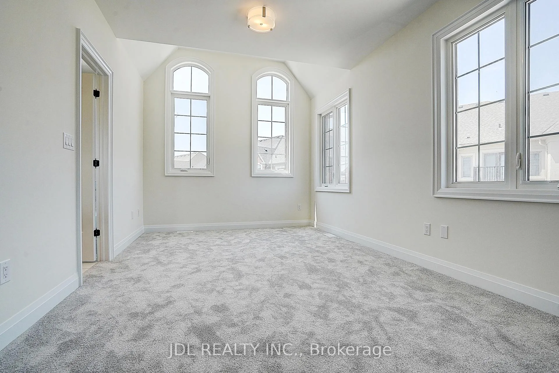 Photo 34 of 1 West Village Lane, Markham, Angus Glen — HOMEH