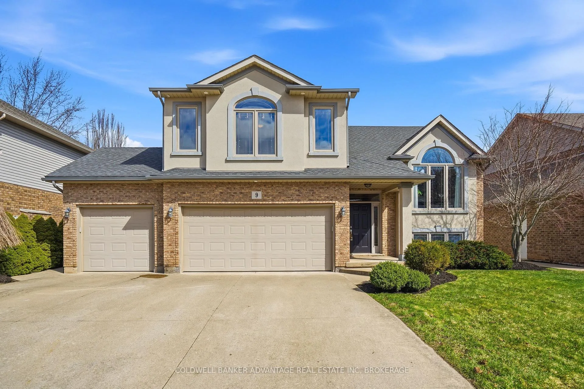 Photo 2 of 9 Bacon Lane, Pelham, Fonthill — HOMEH