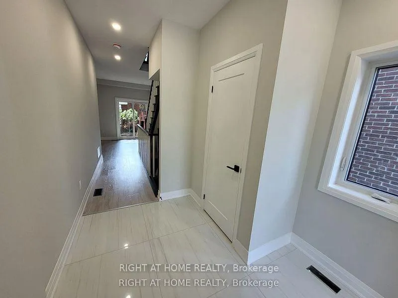 Photo 18 of 3 Merino Road, Vaughan, Maple — HOMEH
