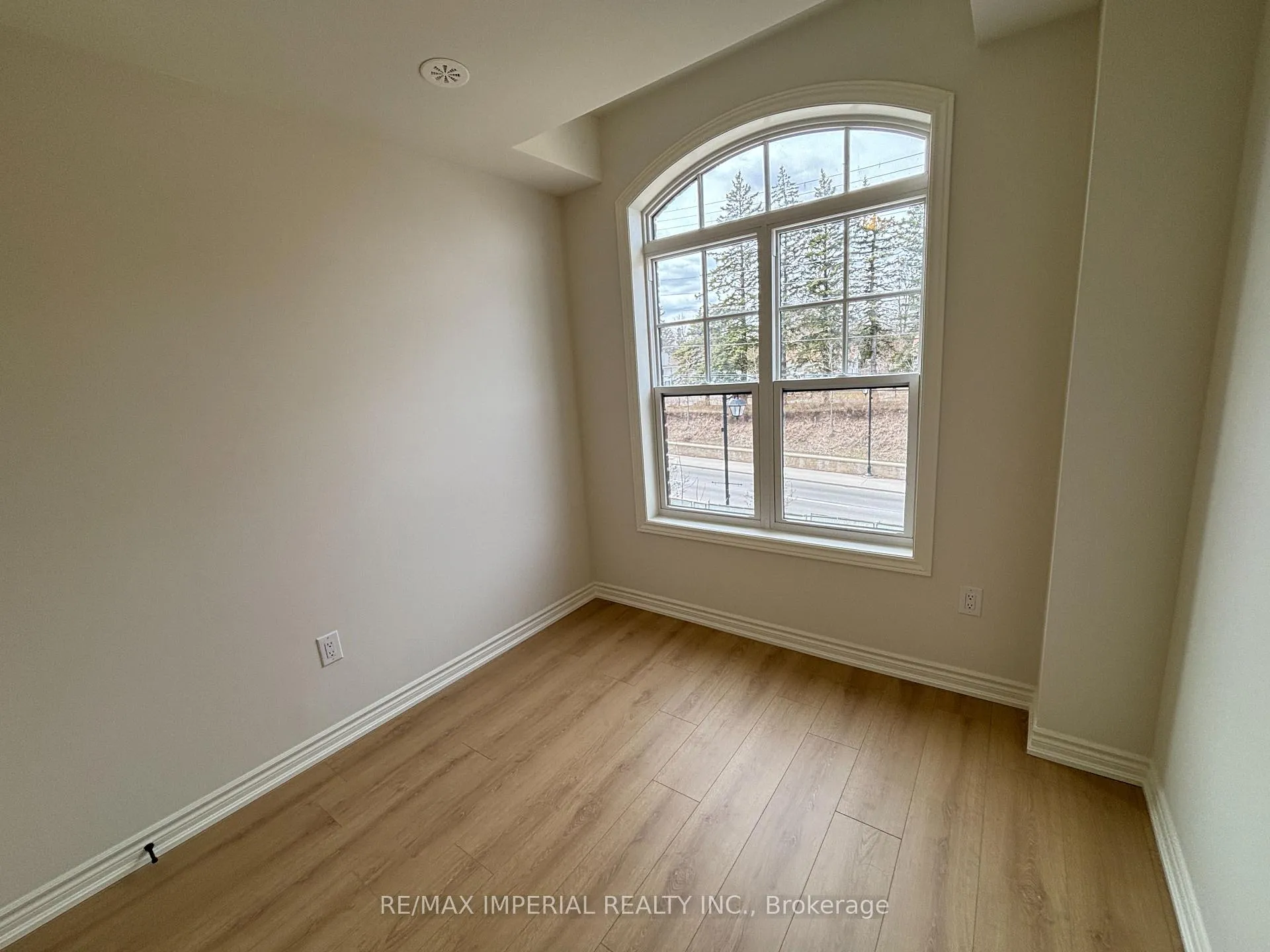 Photo 18 of 71 Main Street S, Markham, Vinegar Hill — HOMEH