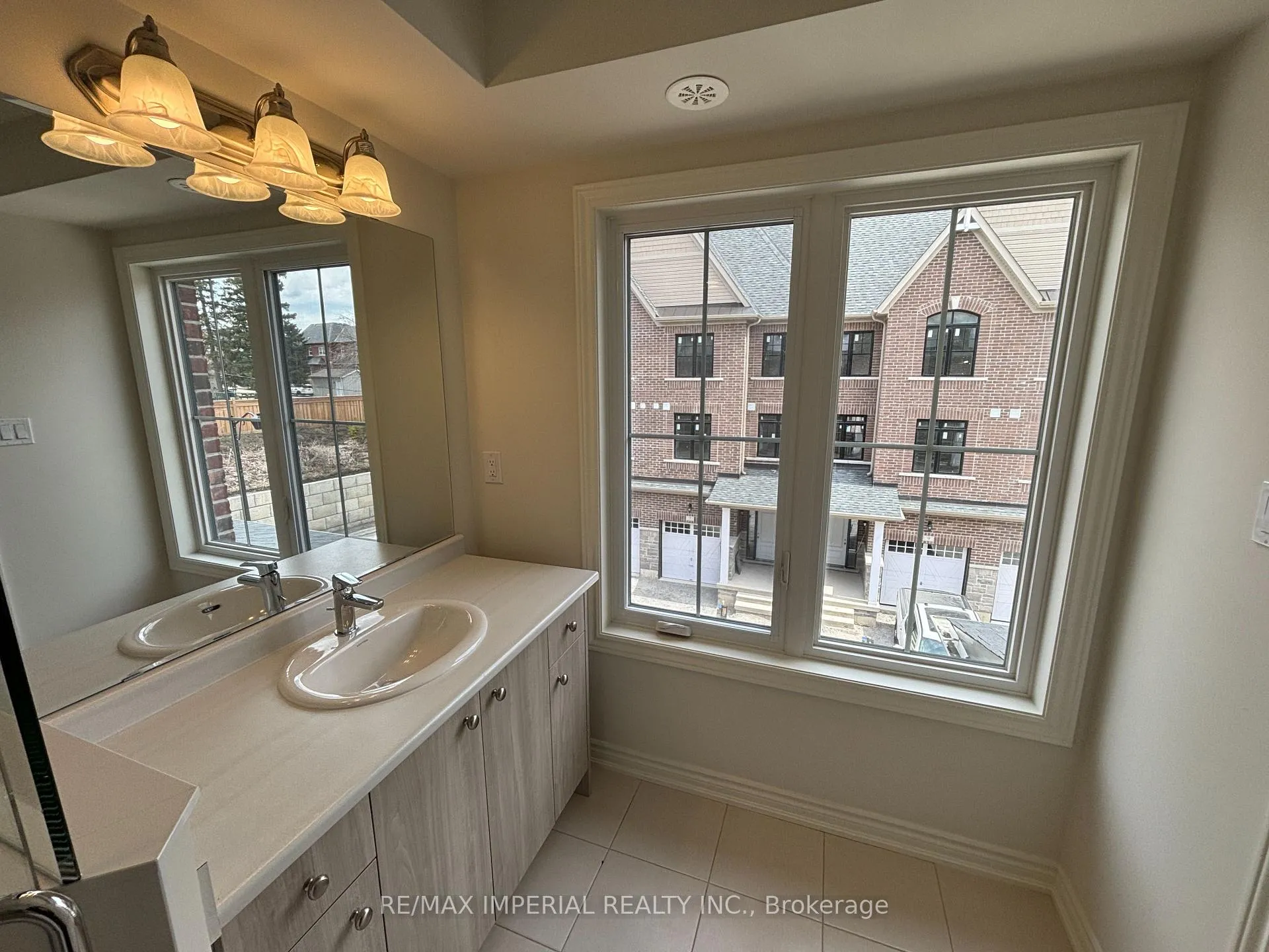 Photo 26 of 71 Main Street S, Markham, Vinegar Hill — HOMEH
