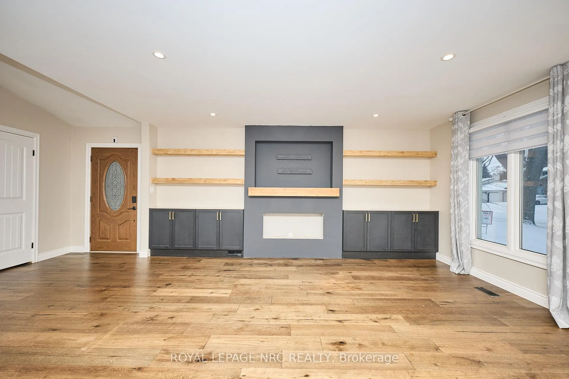 Photo 4 of 6796 Stokes Street, Niagara Falls, Dorchester — HOMEH