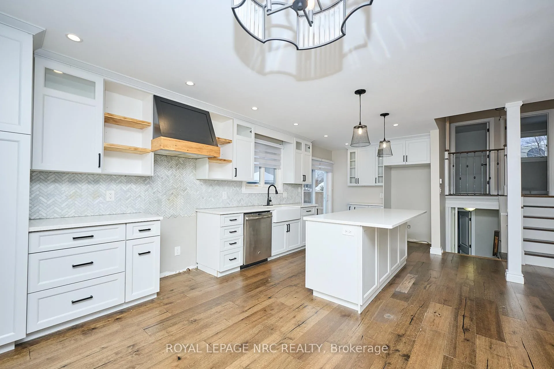 Photo 7 of 6796 Stokes Street, Niagara Falls, Dorchester — HOMEH
