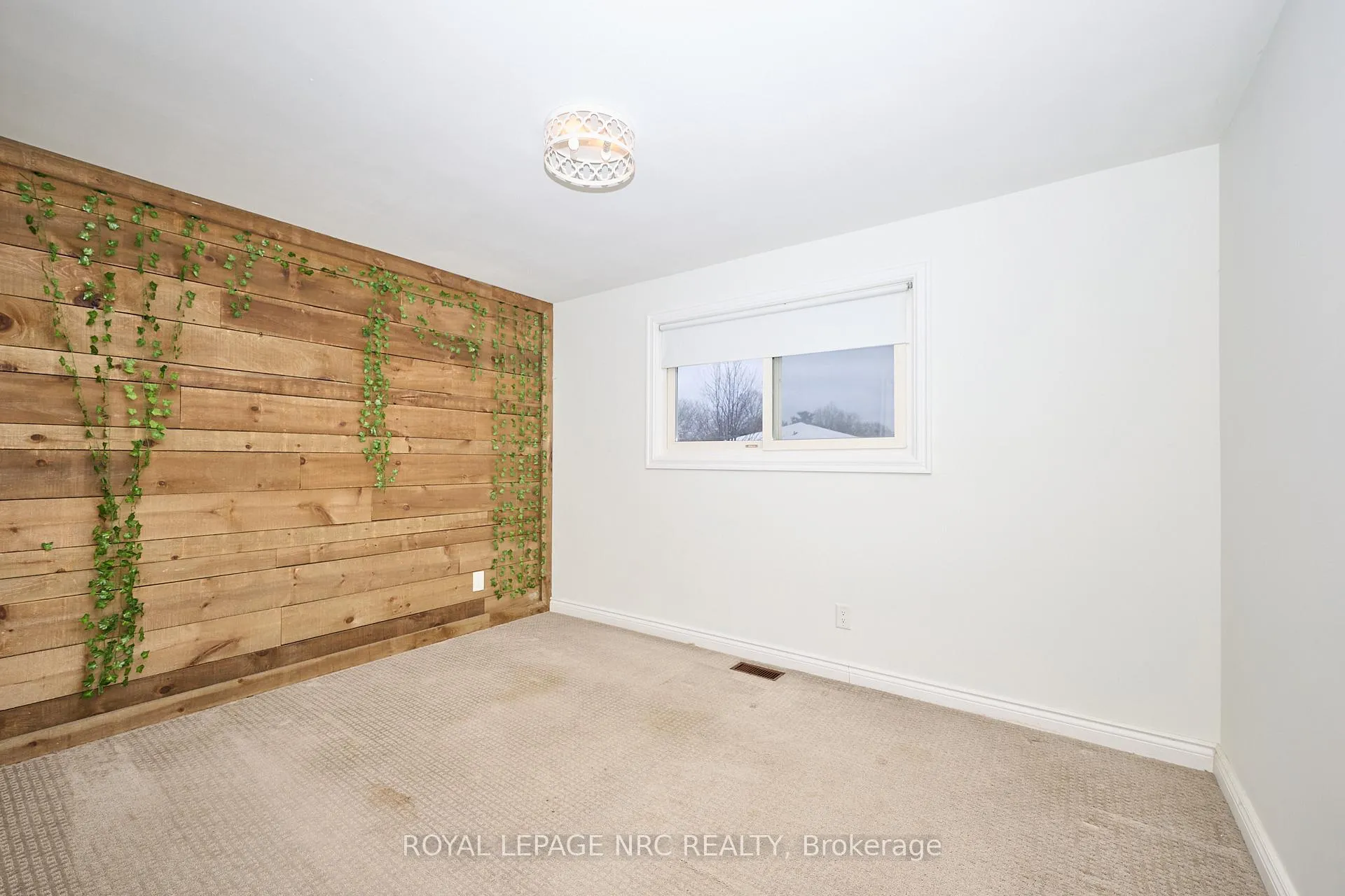 Photo 11 of 6796 Stokes Street, Niagara Falls, Dorchester — HOMEH